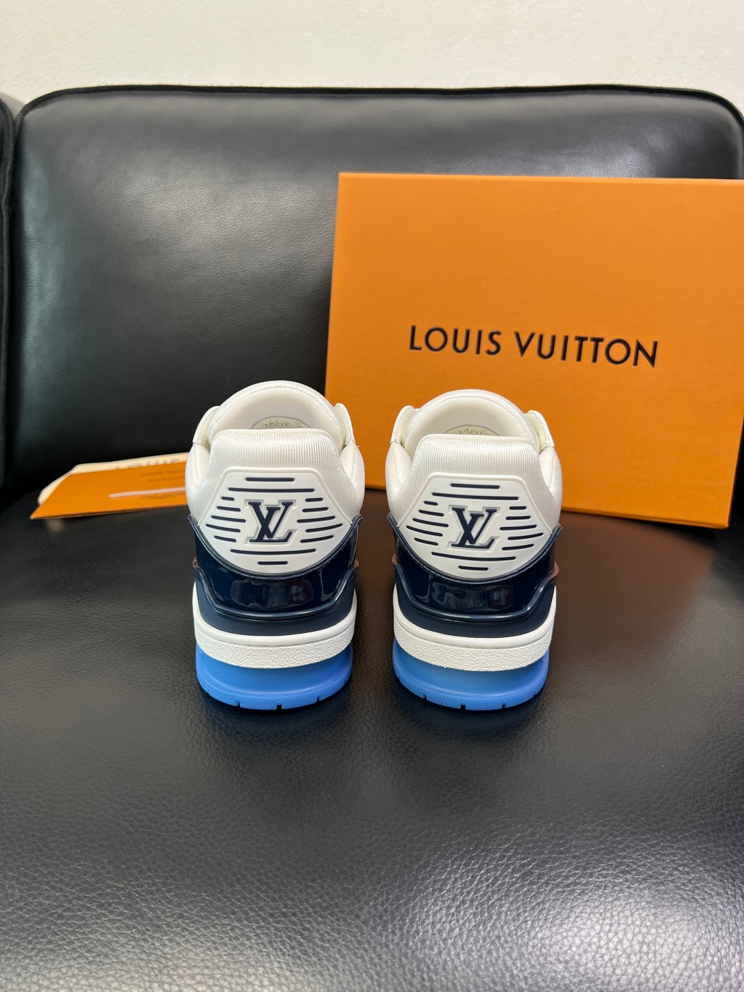 Louis 25fw all-match sneakers