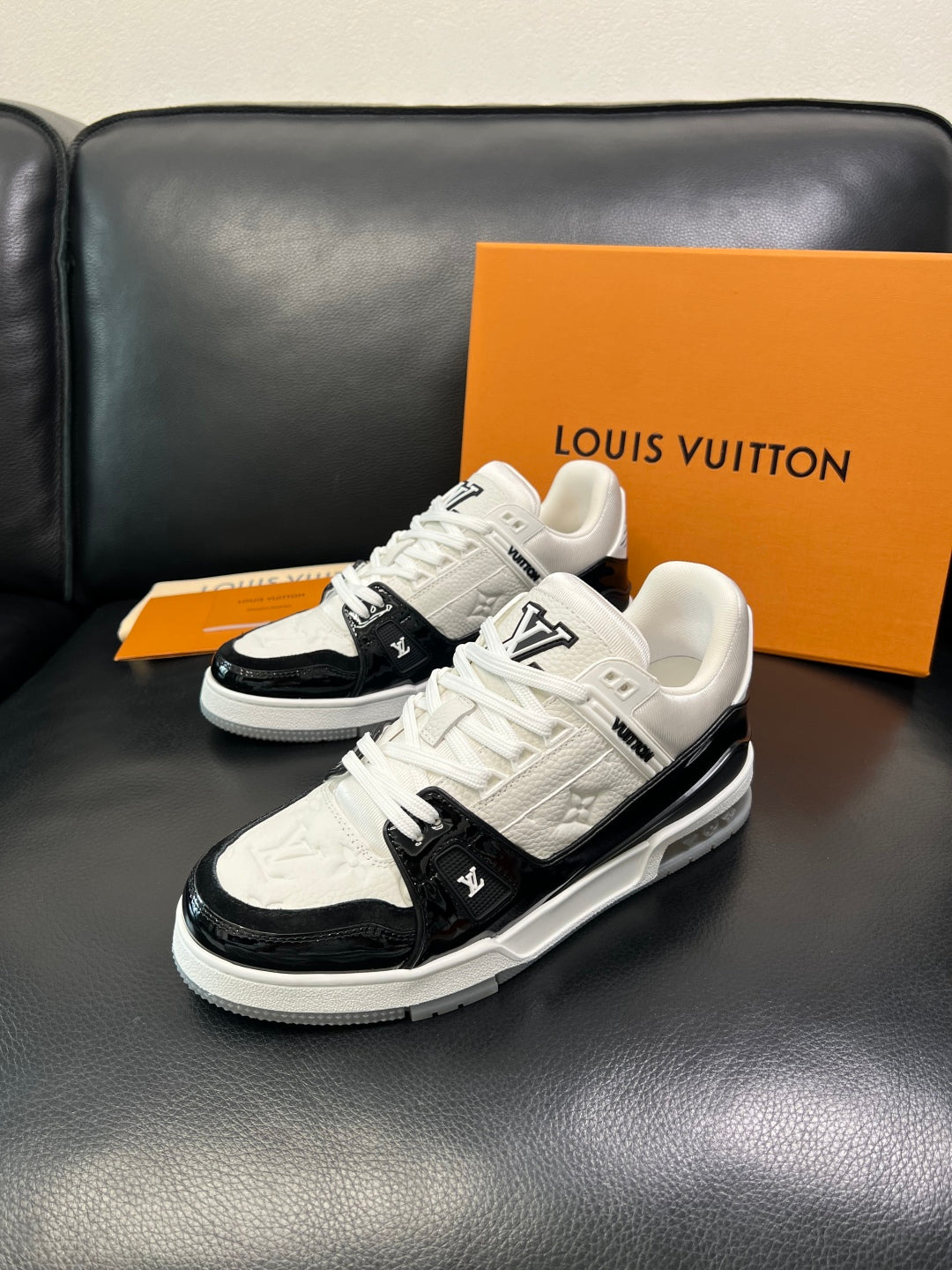 Louis 25fw all-match sneakers