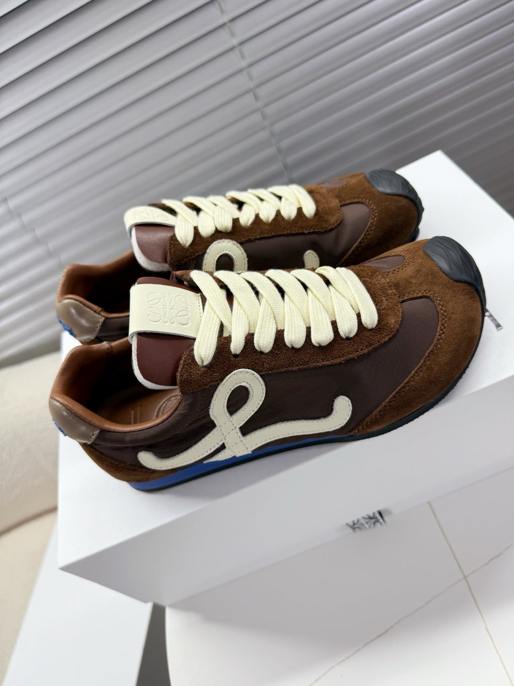 Loe 25fw all-match shoe