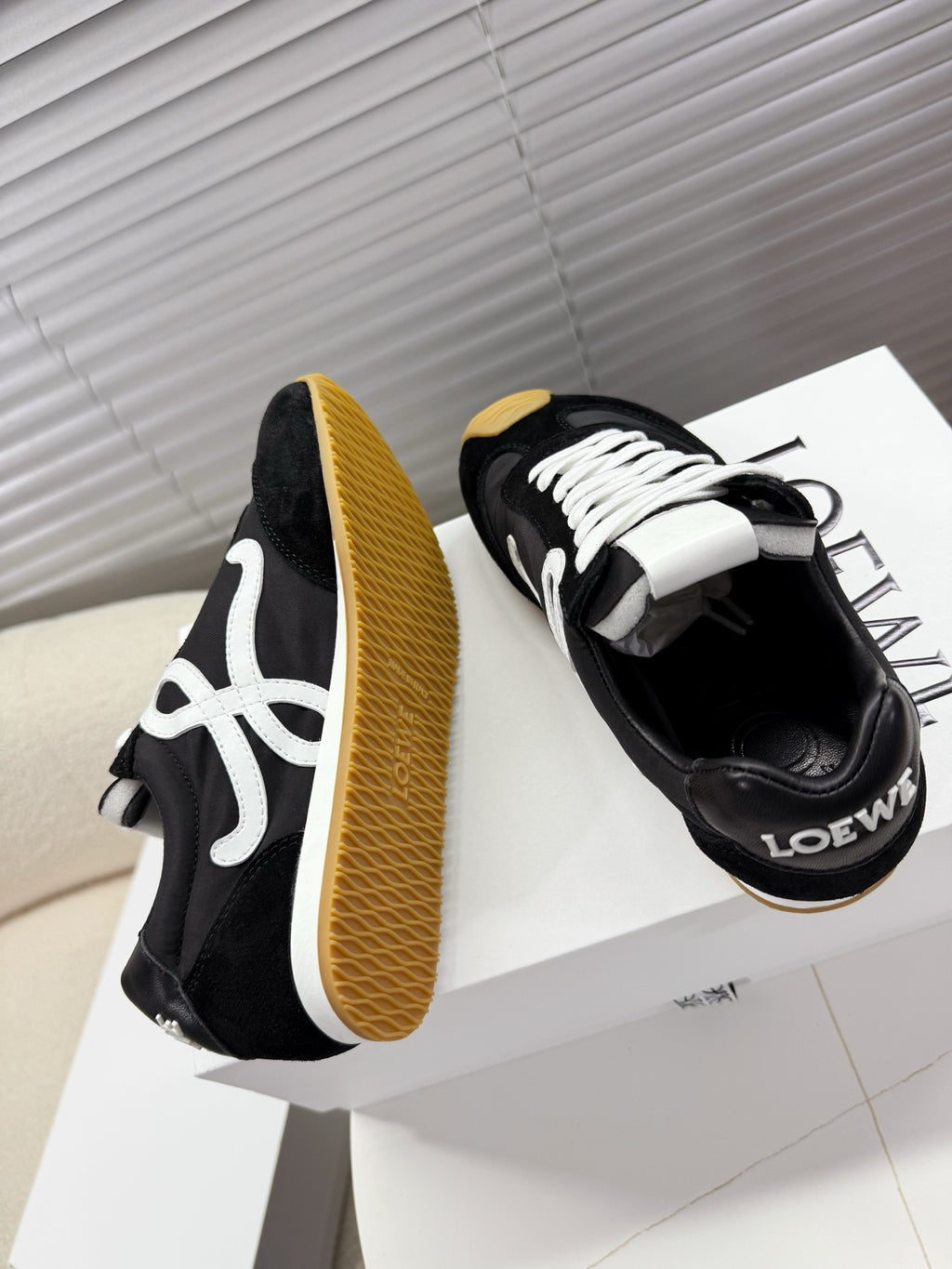 Loe 25fw all-match shoe