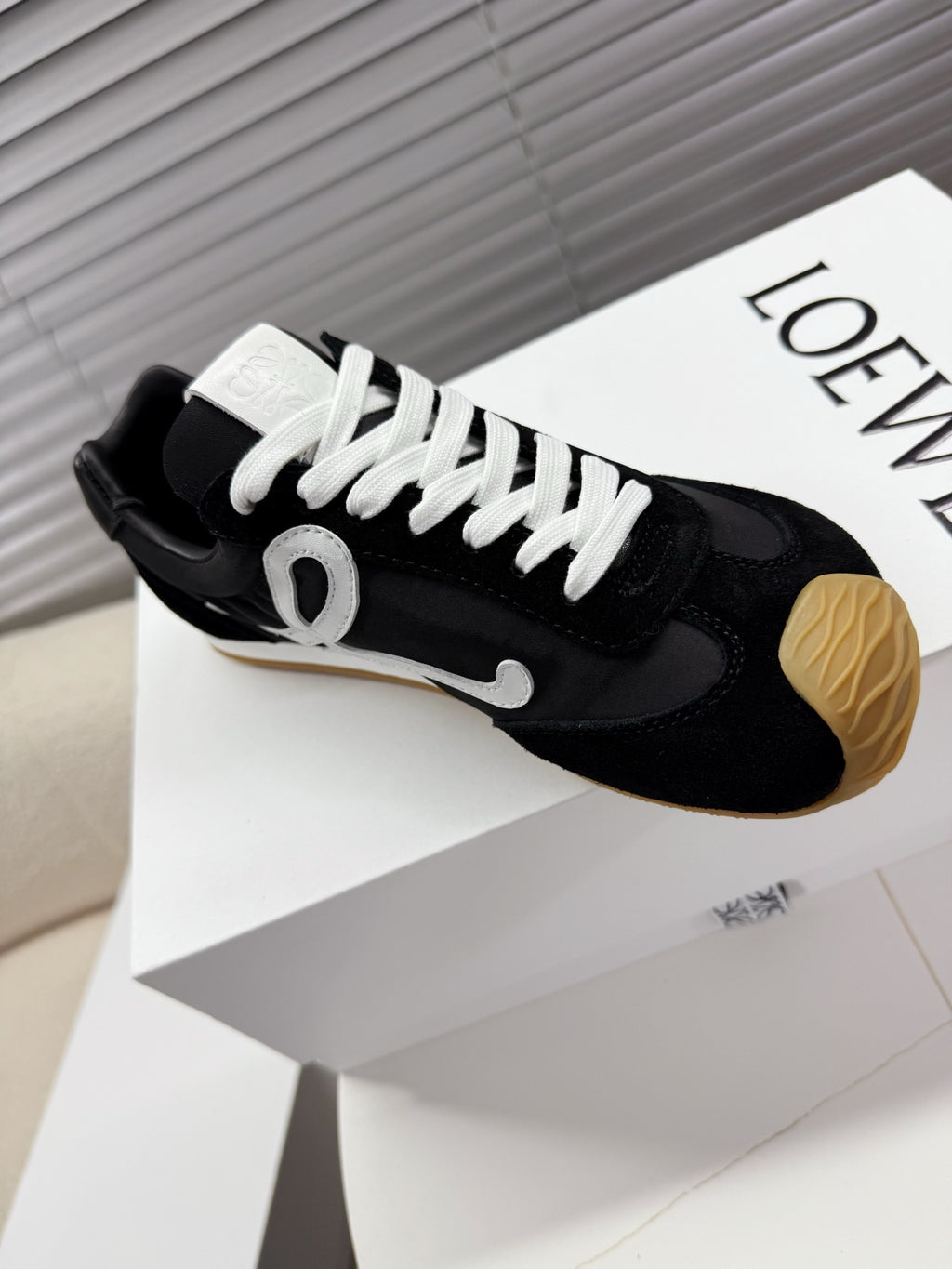 Loe 25fw all-match shoe