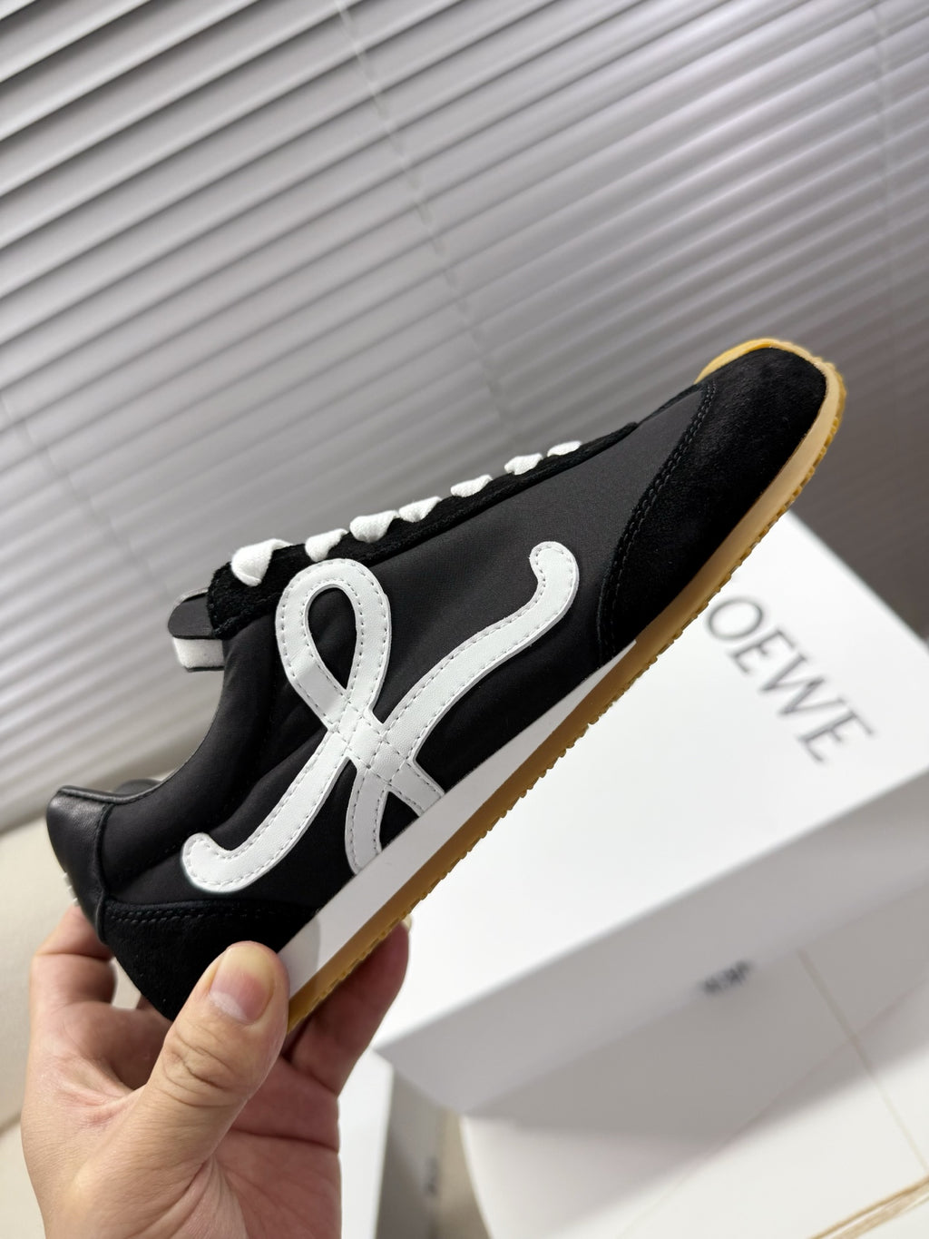 Loe 25fw all-match shoe