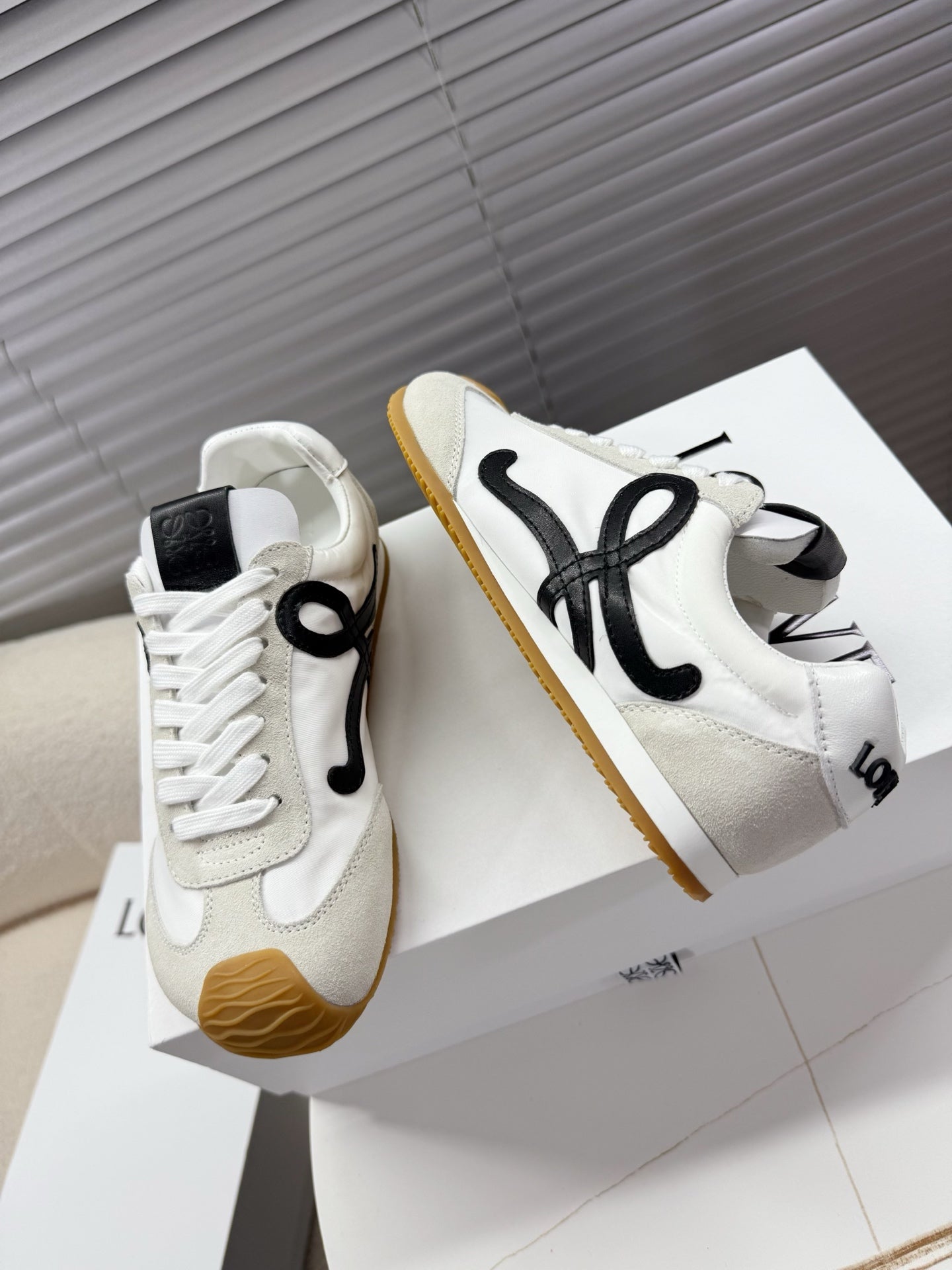 Loe 25fw all-match shoe