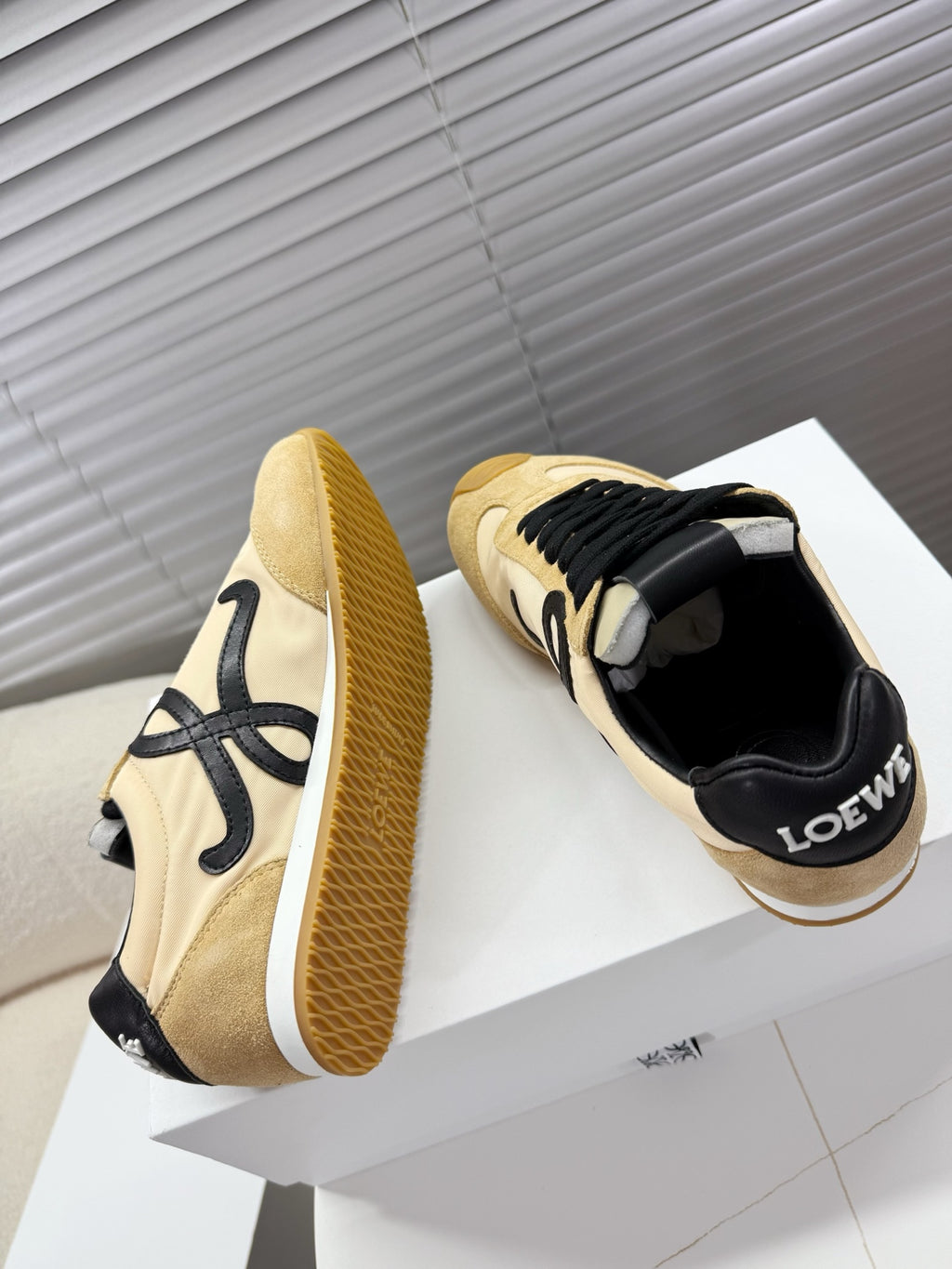 Loe 25fw all-match shoe