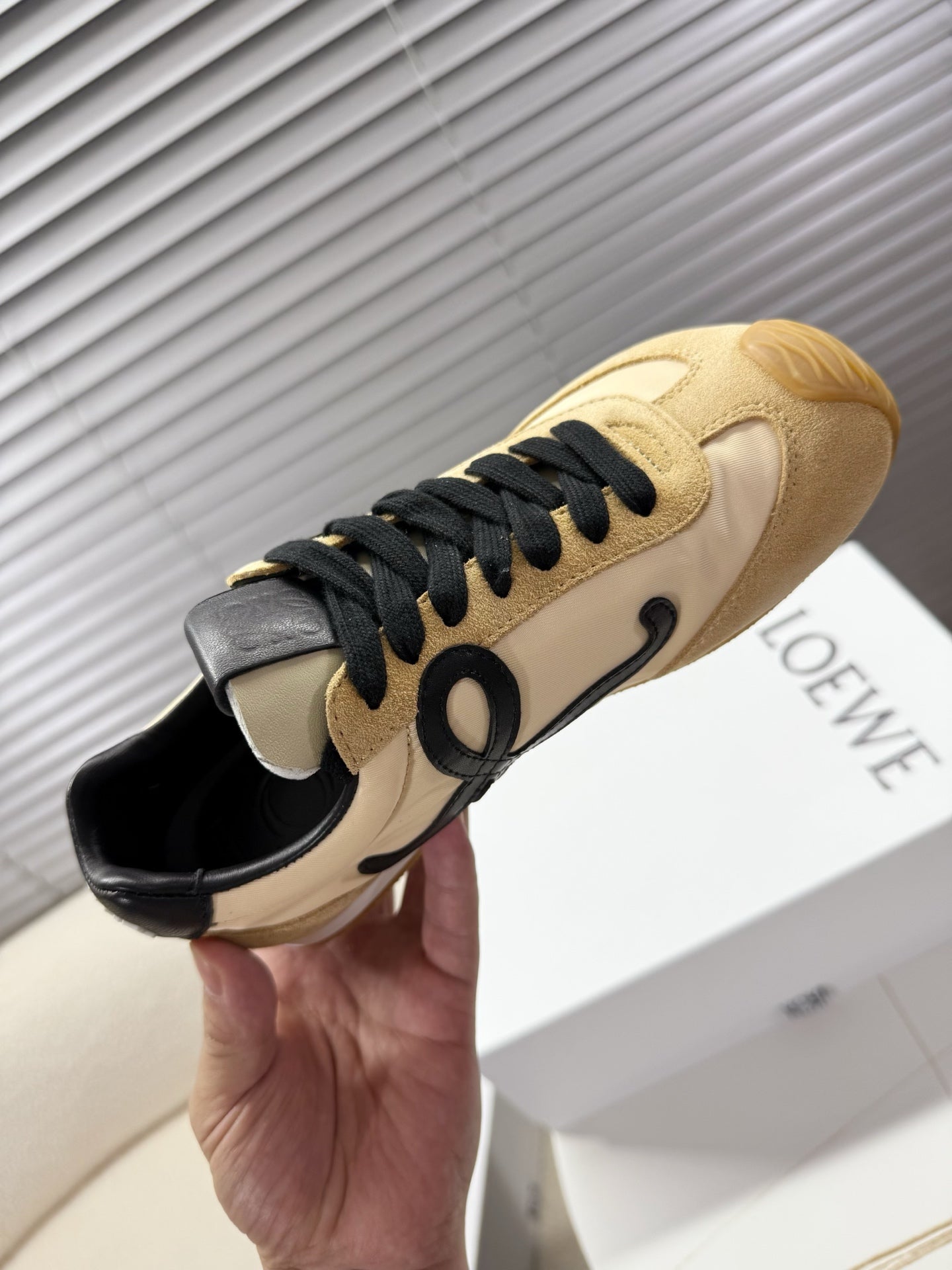 Loe 25fw all-match shoe