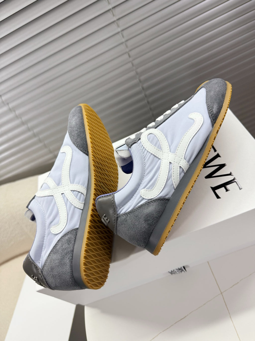 Loe 25fw all-match shoe