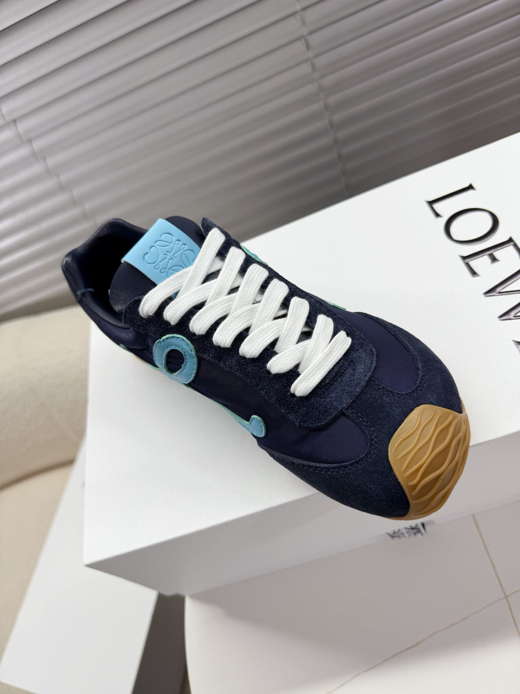 Loe 25fw all-match shoe