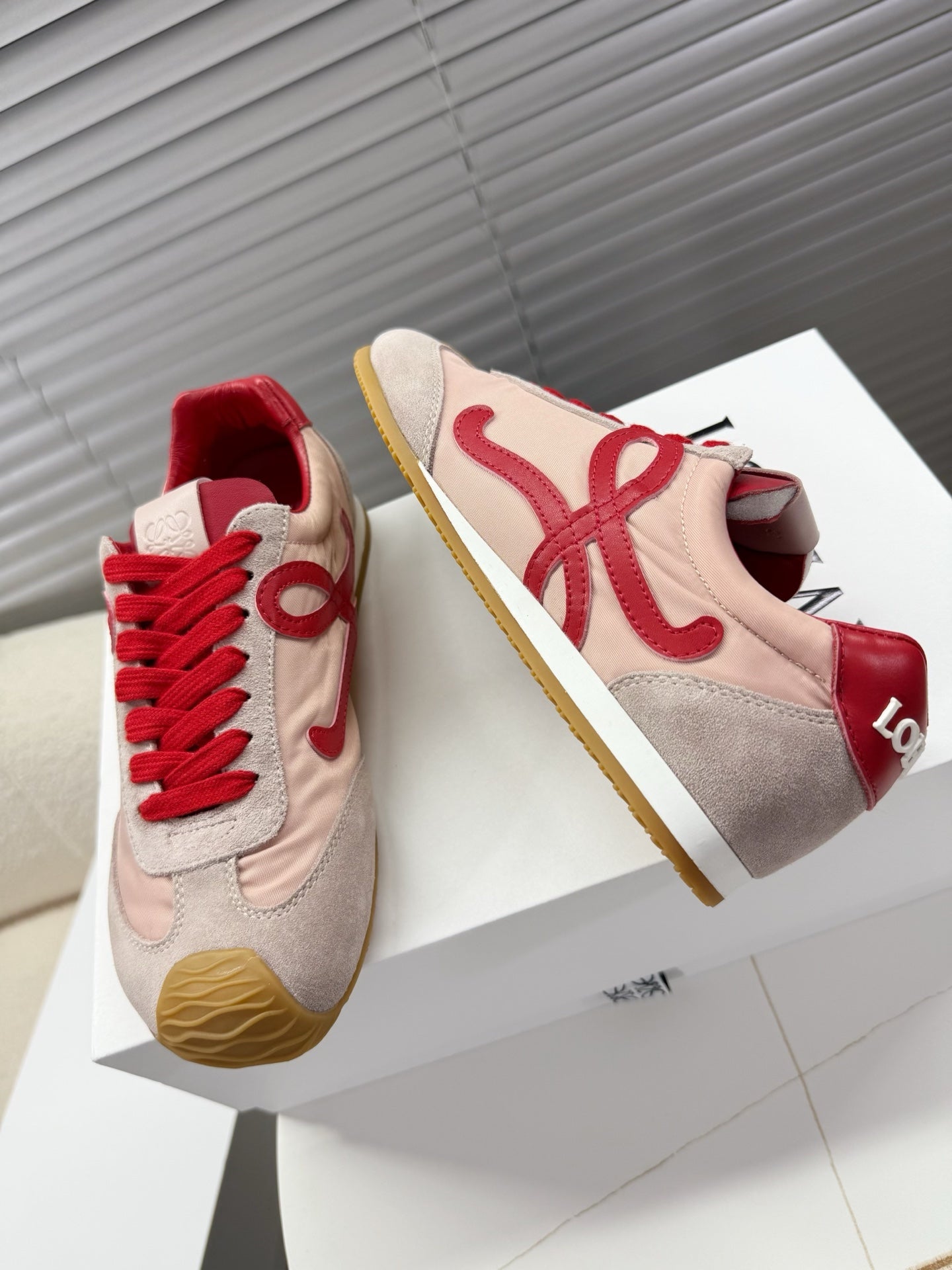 Loe 25fw all-match shoe