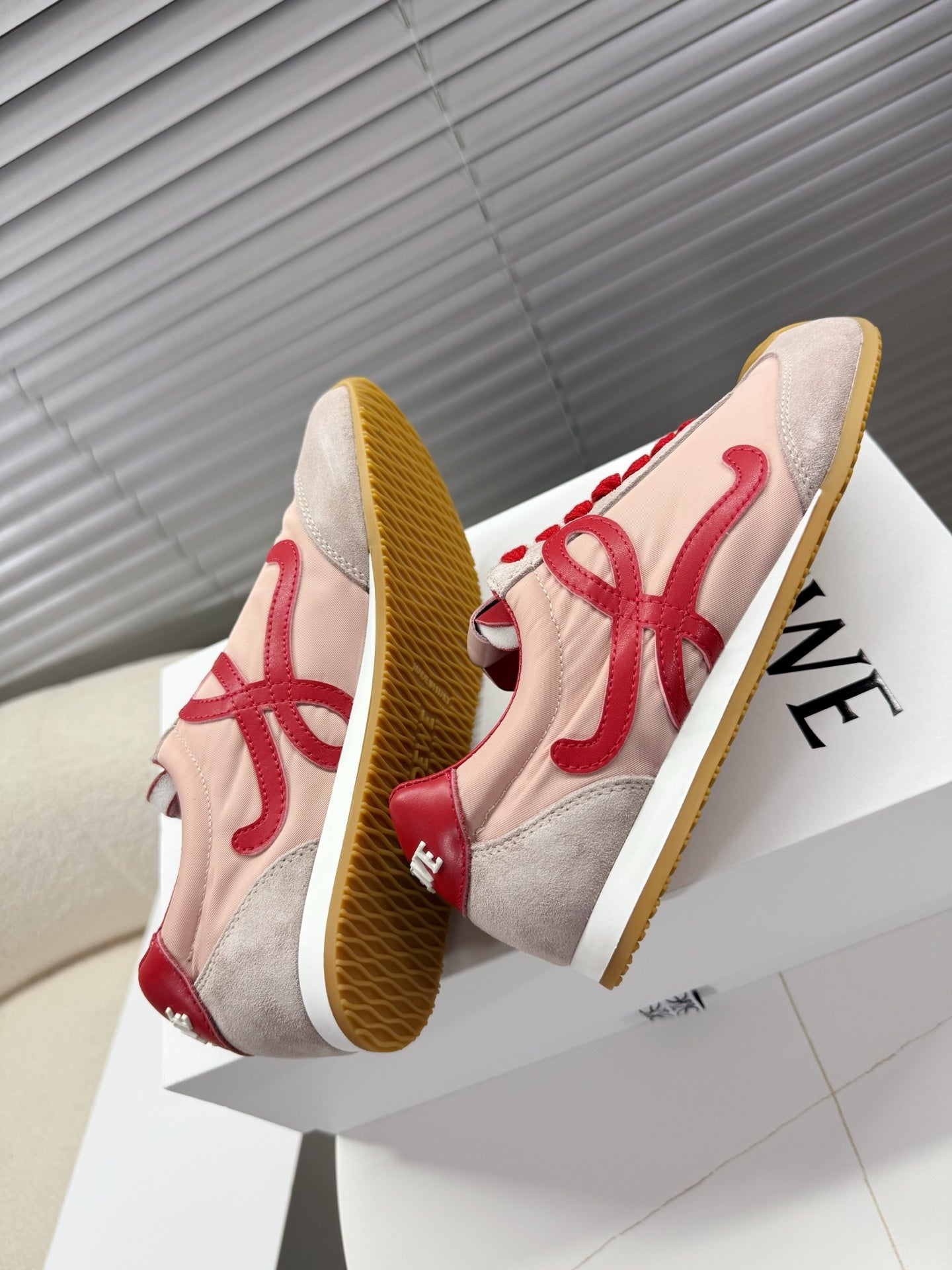 Loe 25fw all-match shoe