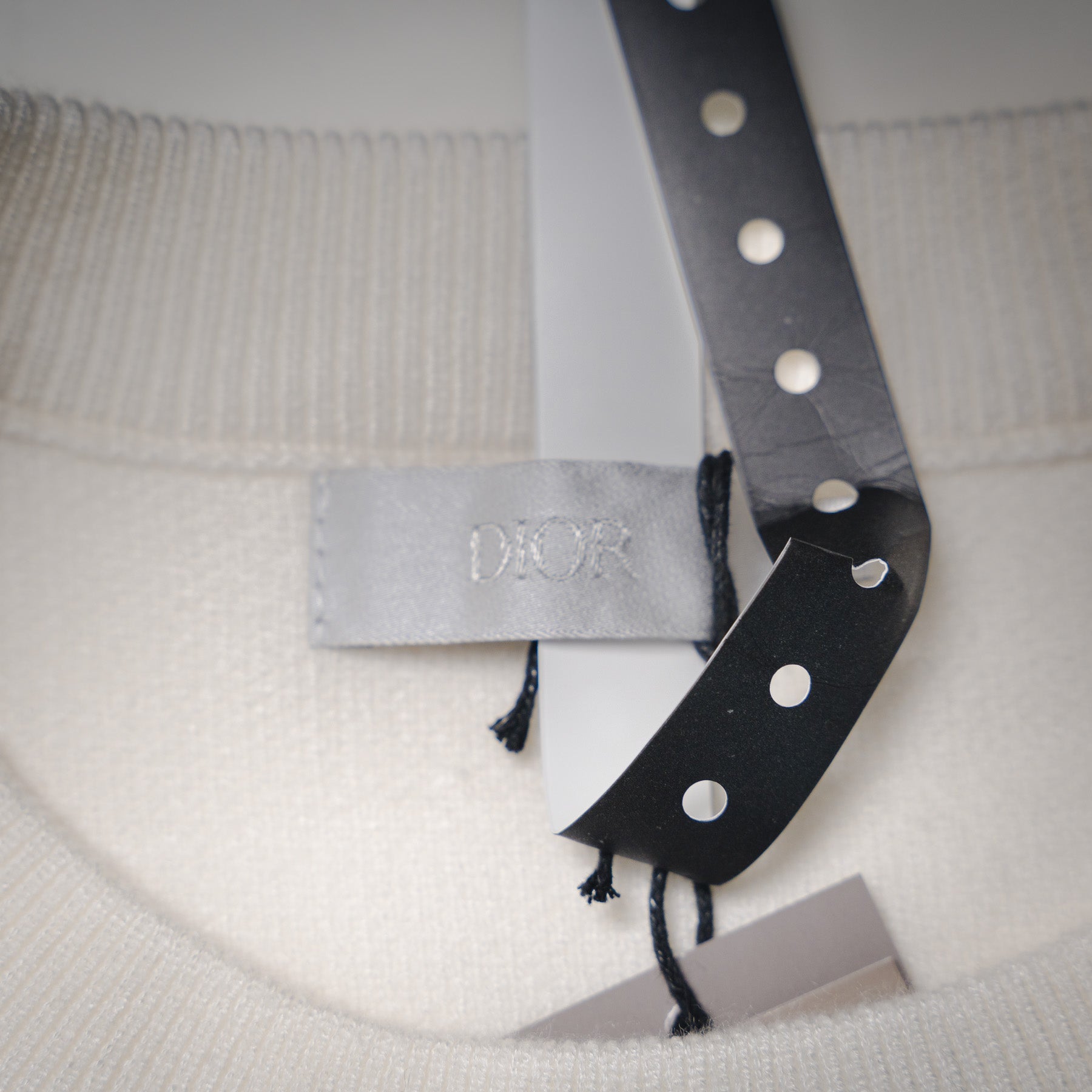 CD 25fw knitted sweater