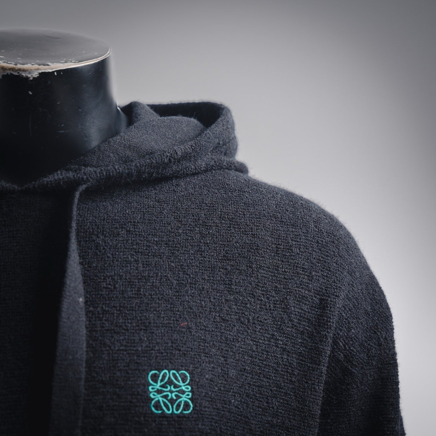 Loe 25fw hoodie sweater