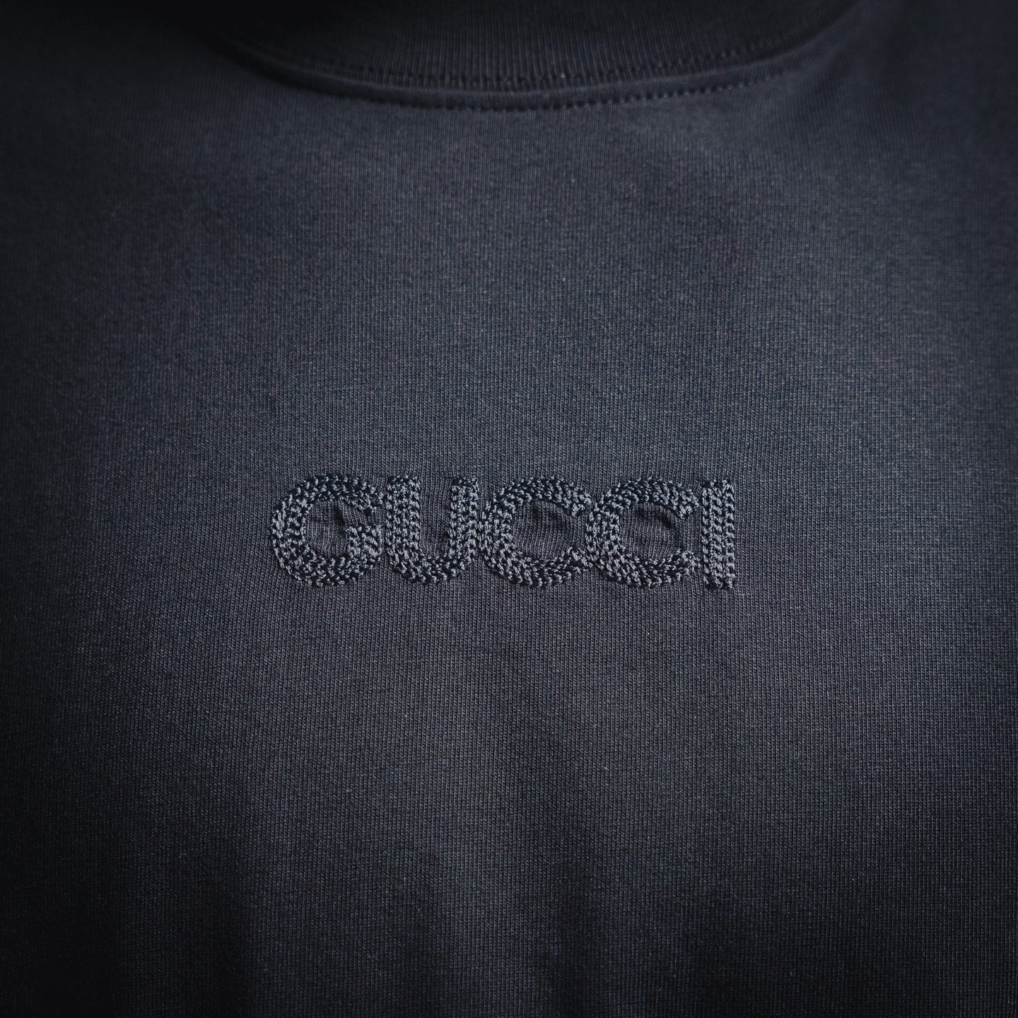 Guc 25fw embroidered t-shirt