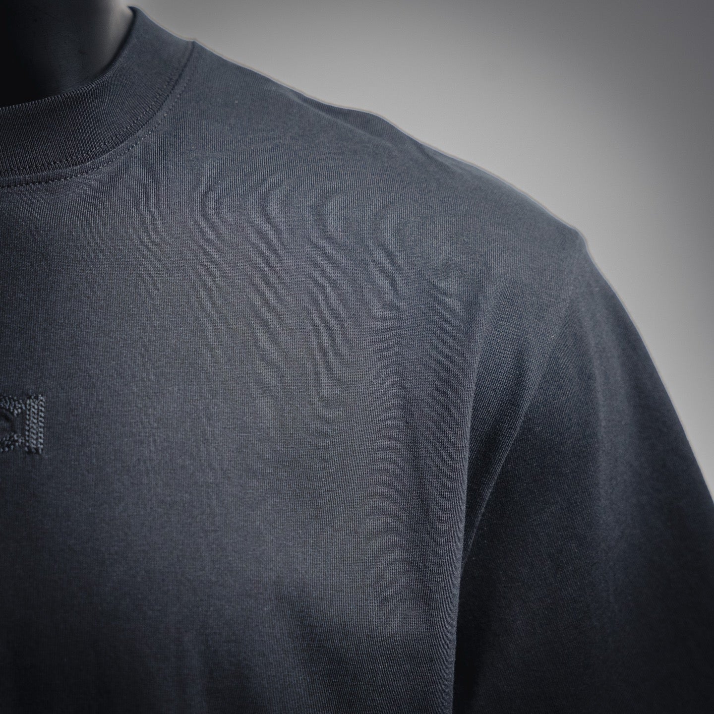 Guc 25fw embroidered t-shirt