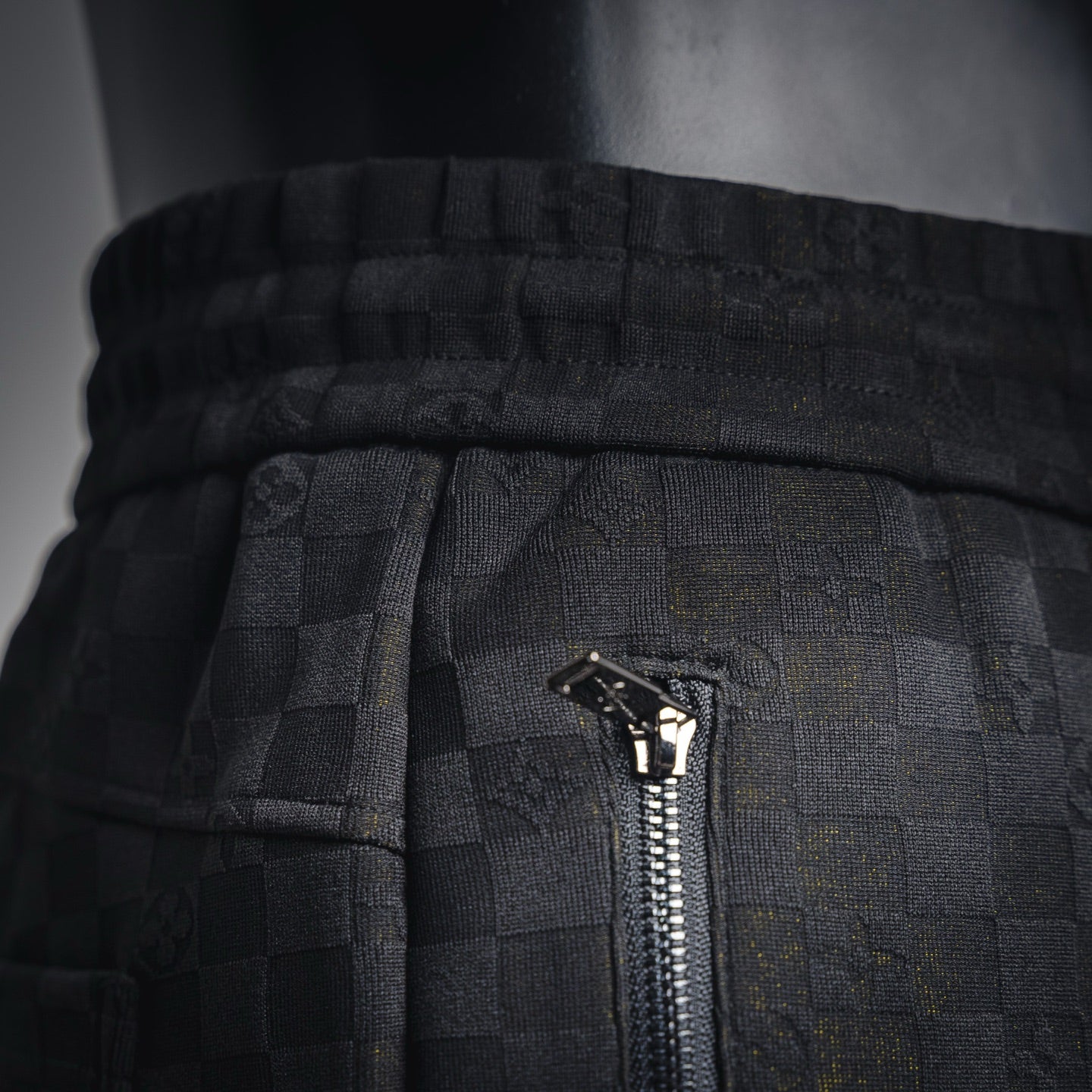 Louis 25fw leisure pants