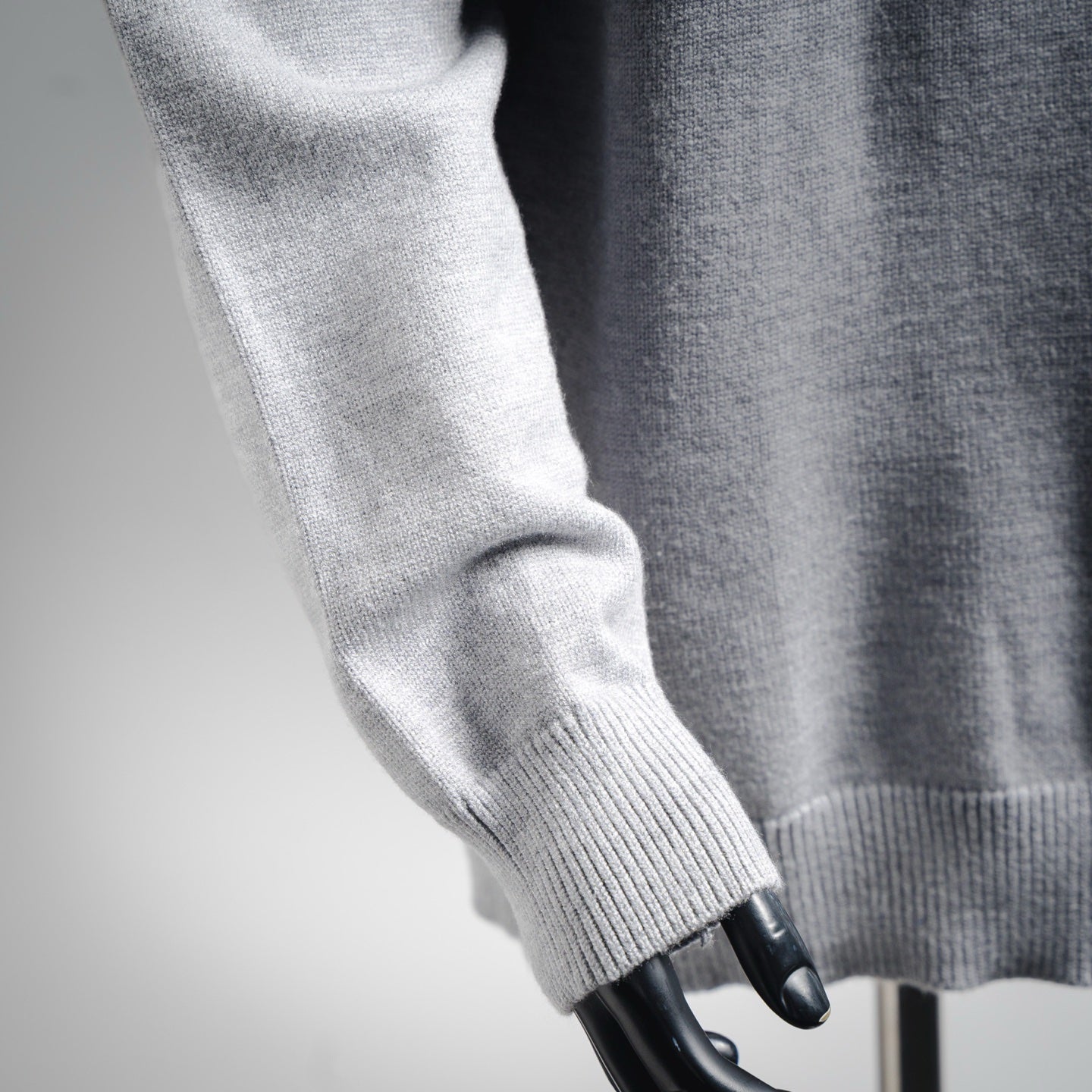 Guc 25fw leisure sweater