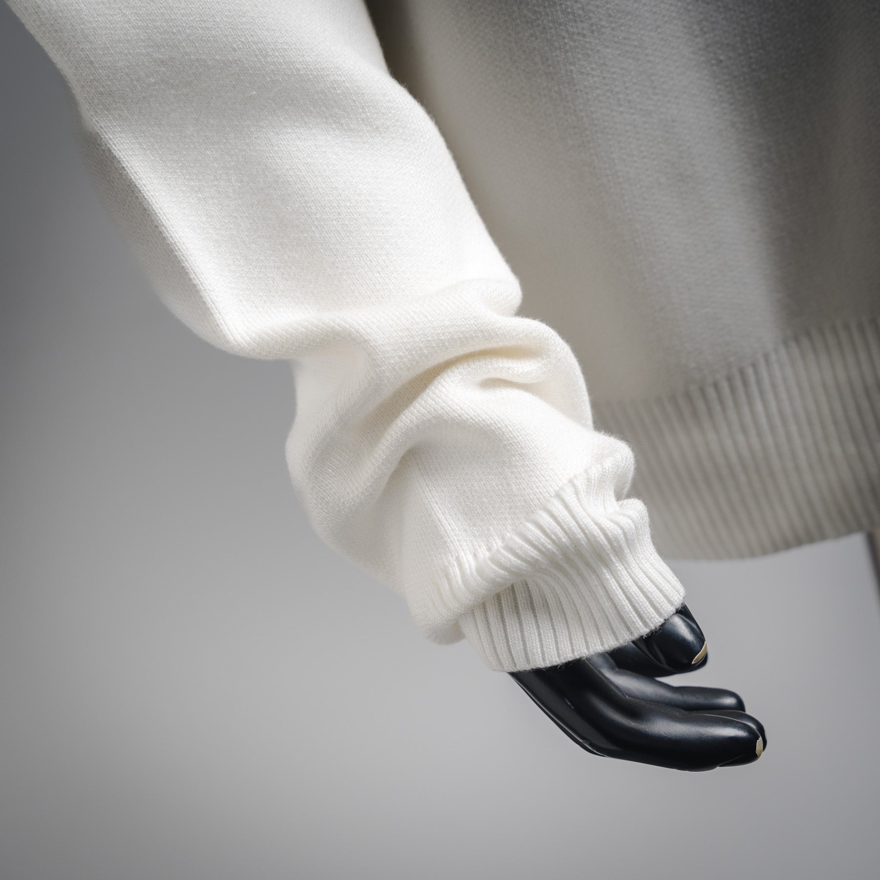 CD 25fw embroidered sweater