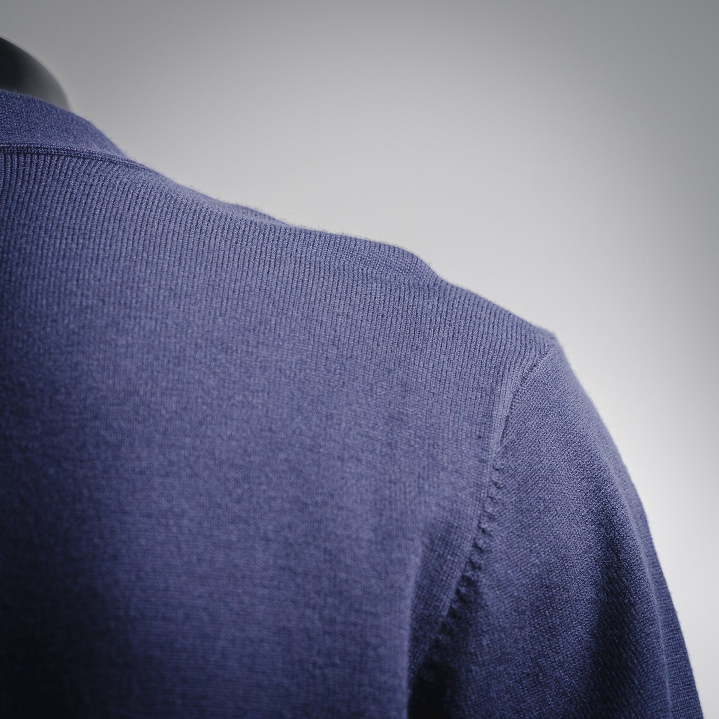 Guc 25fw leisure sweater