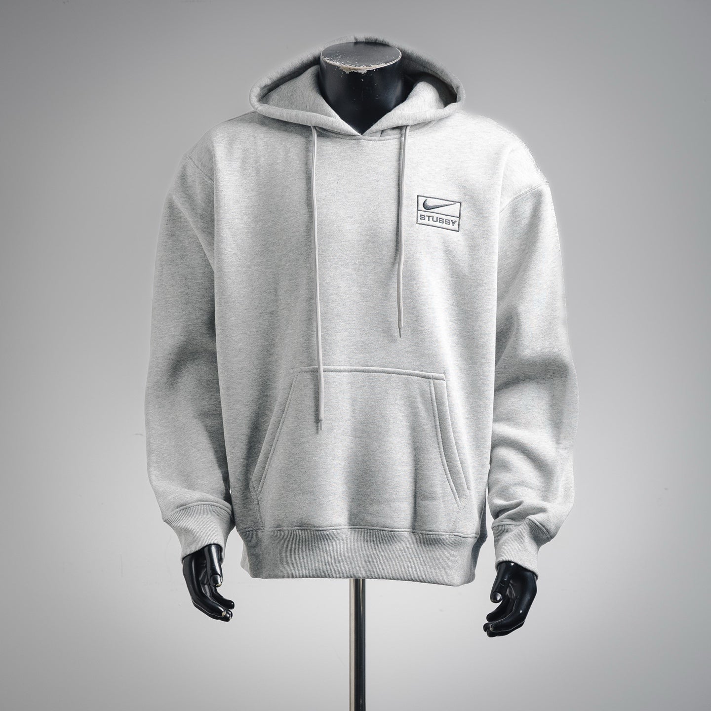 Nik 25fw embroidered hoodie