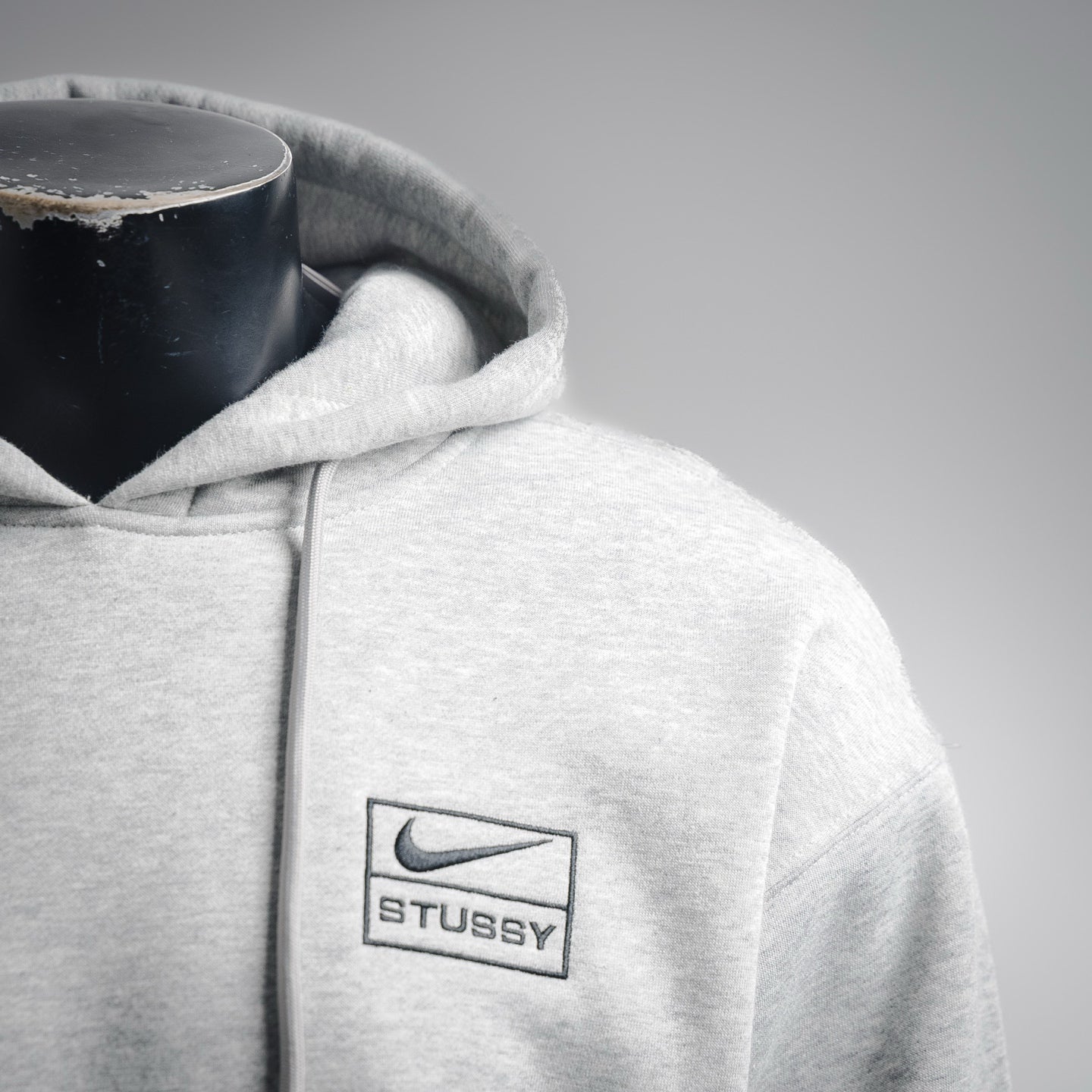 Nik 25fw embroidered hoodie