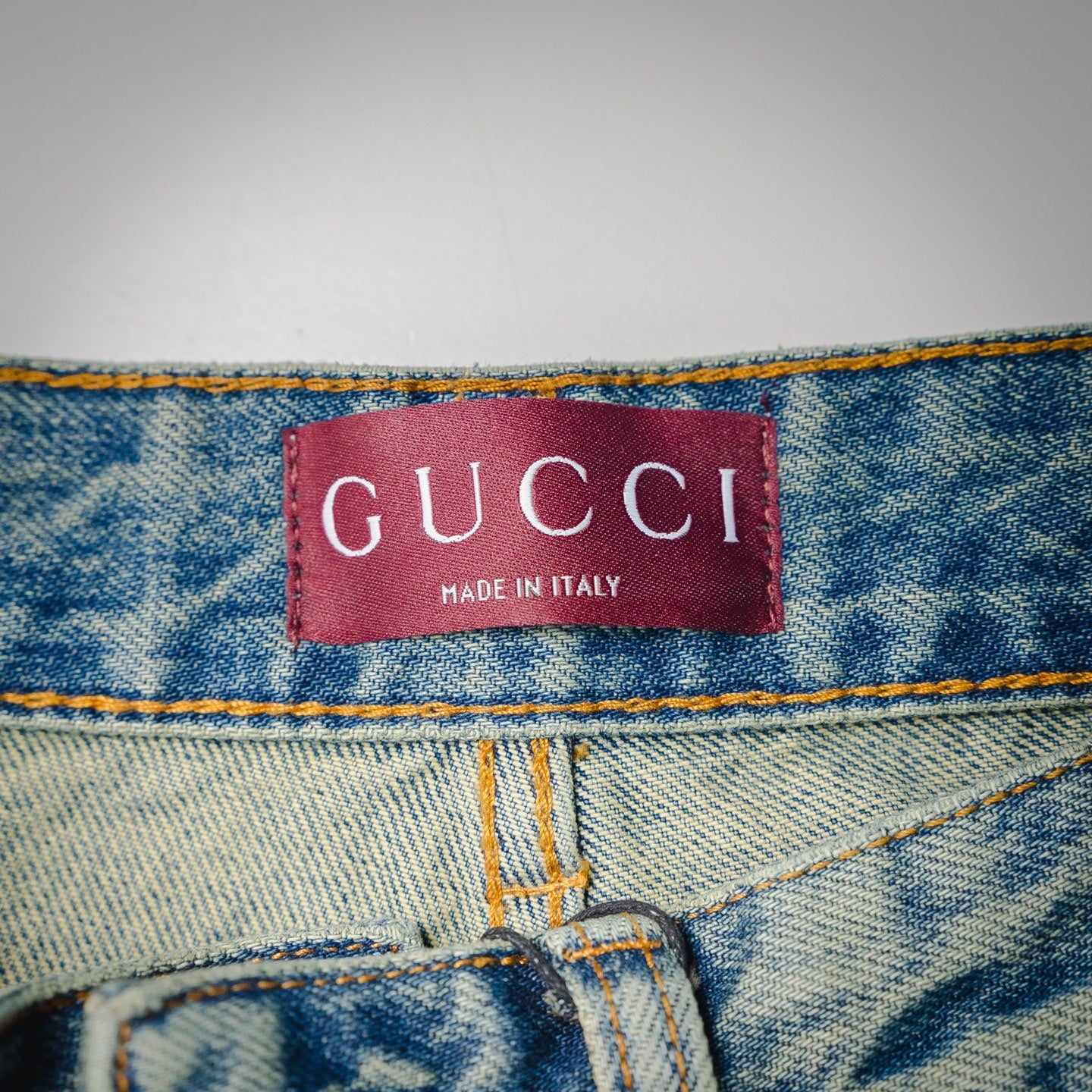 Guc 25fw embroidered jeans