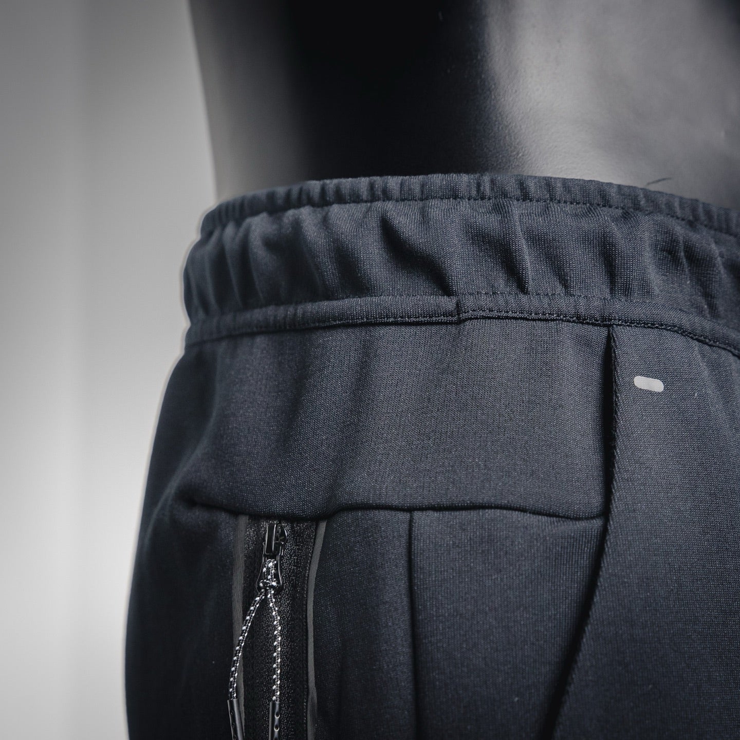 Adi 25fw leisure pants