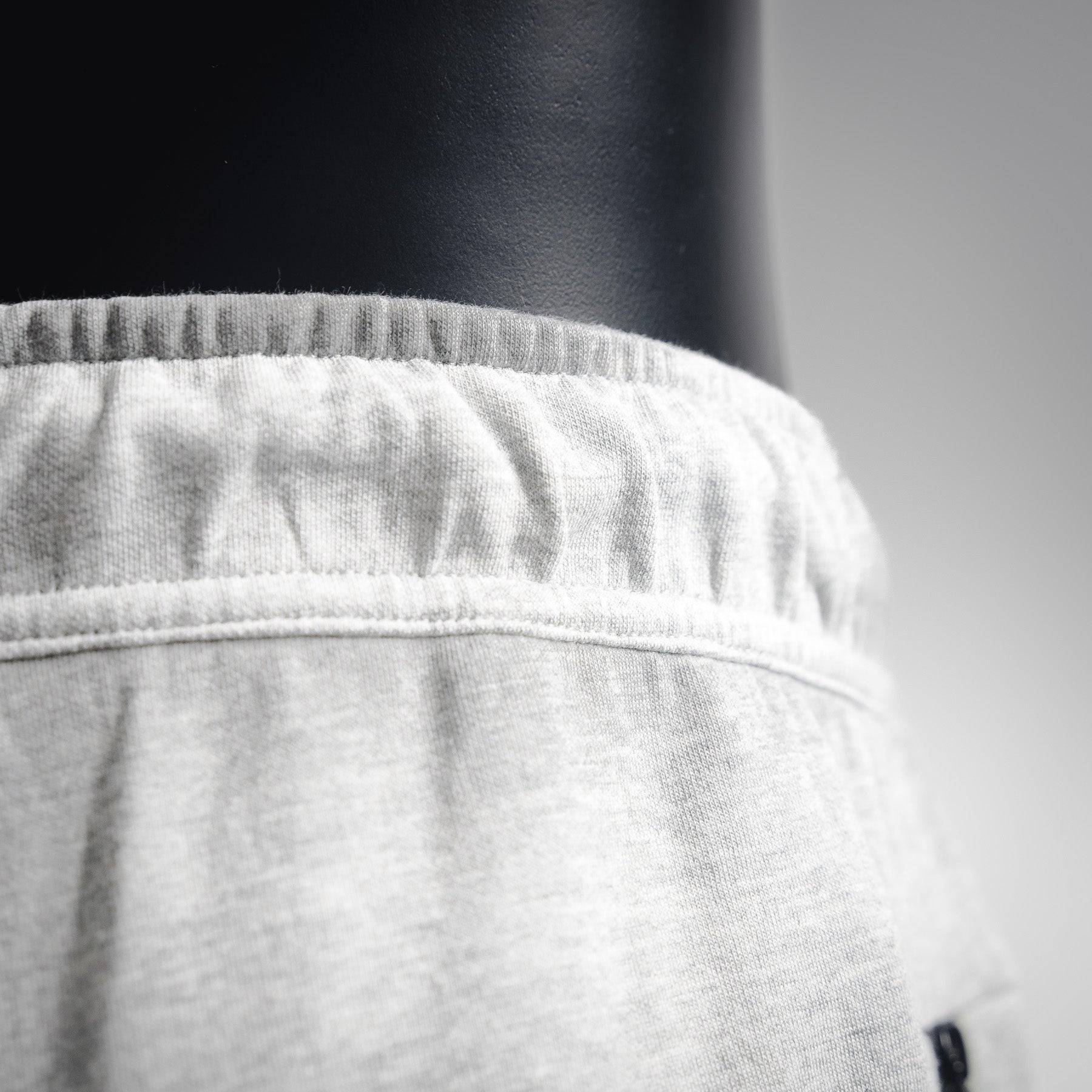 Adi 25fw leisure pants