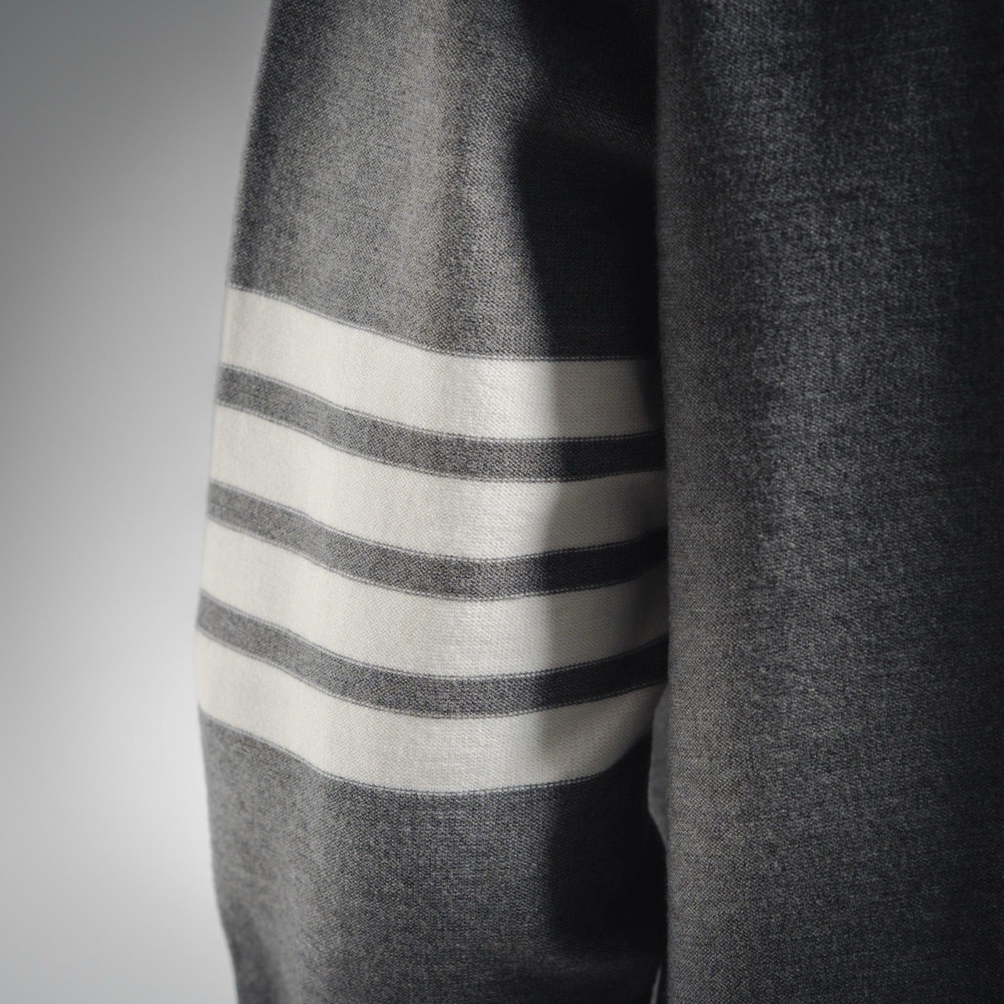 Thom 25fw embroidered sweater