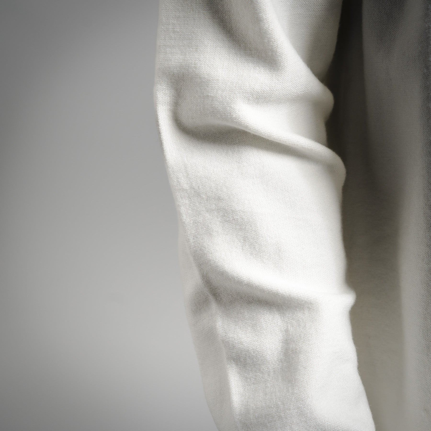 Thom 25fw embroidered sweater