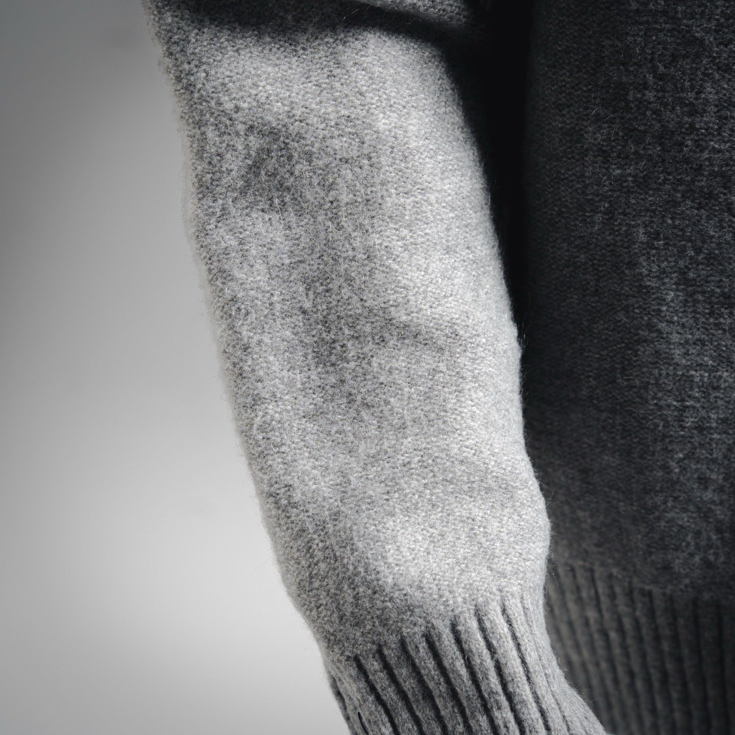 Thom 25fw leisure sweater