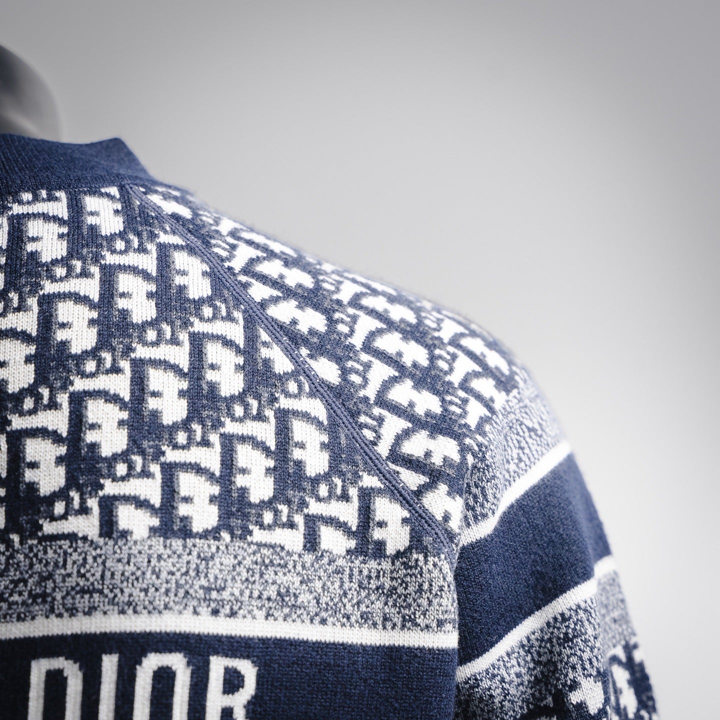 CD 25fw reversible sweater