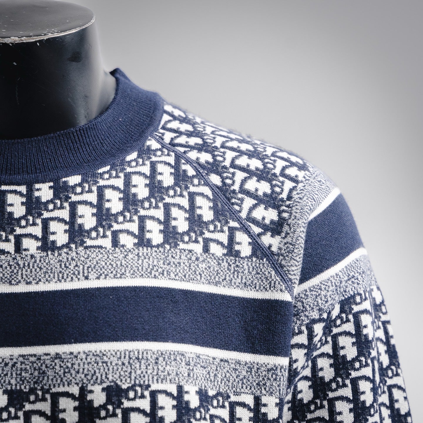 CD 25fw reversible sweater