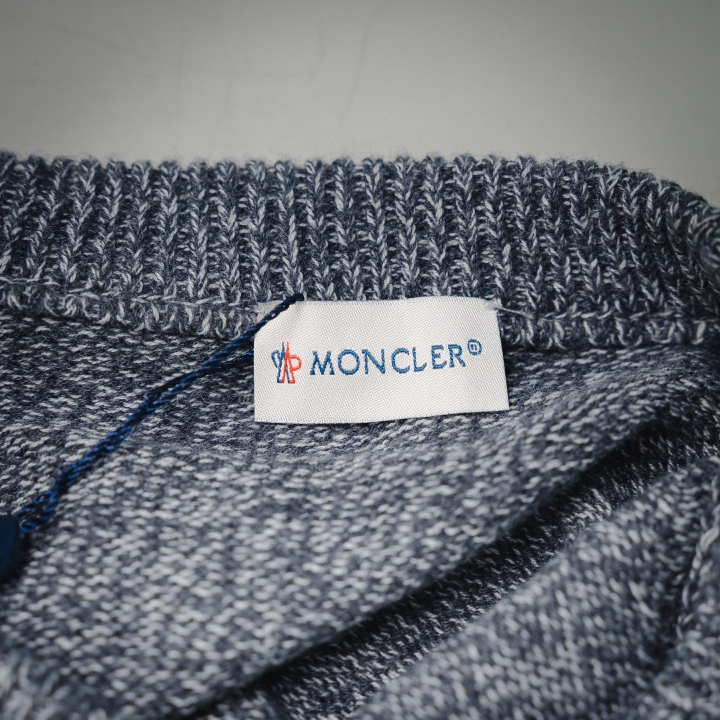 Mon 25fw knitted sweater