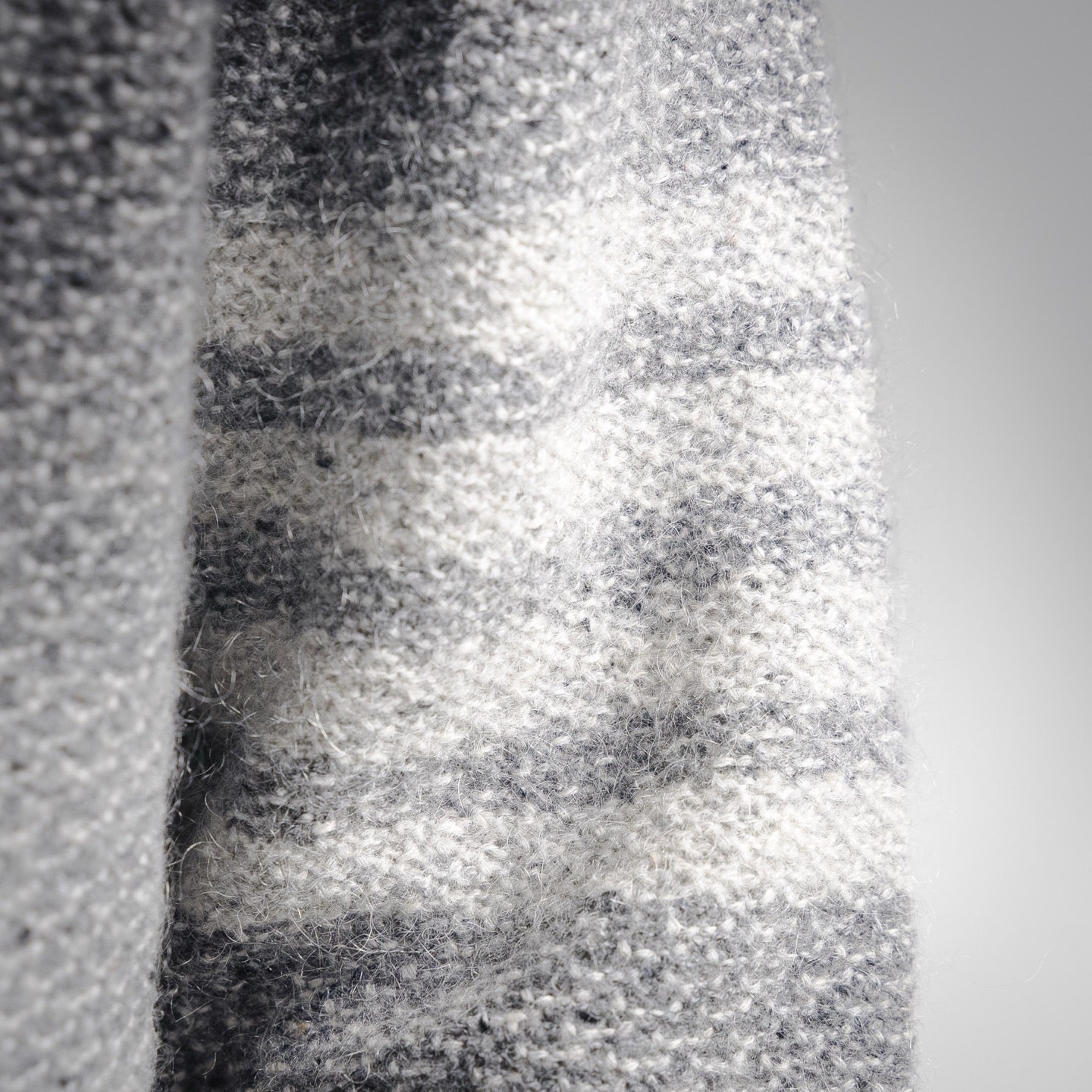 Thom 25fw knitted sweater