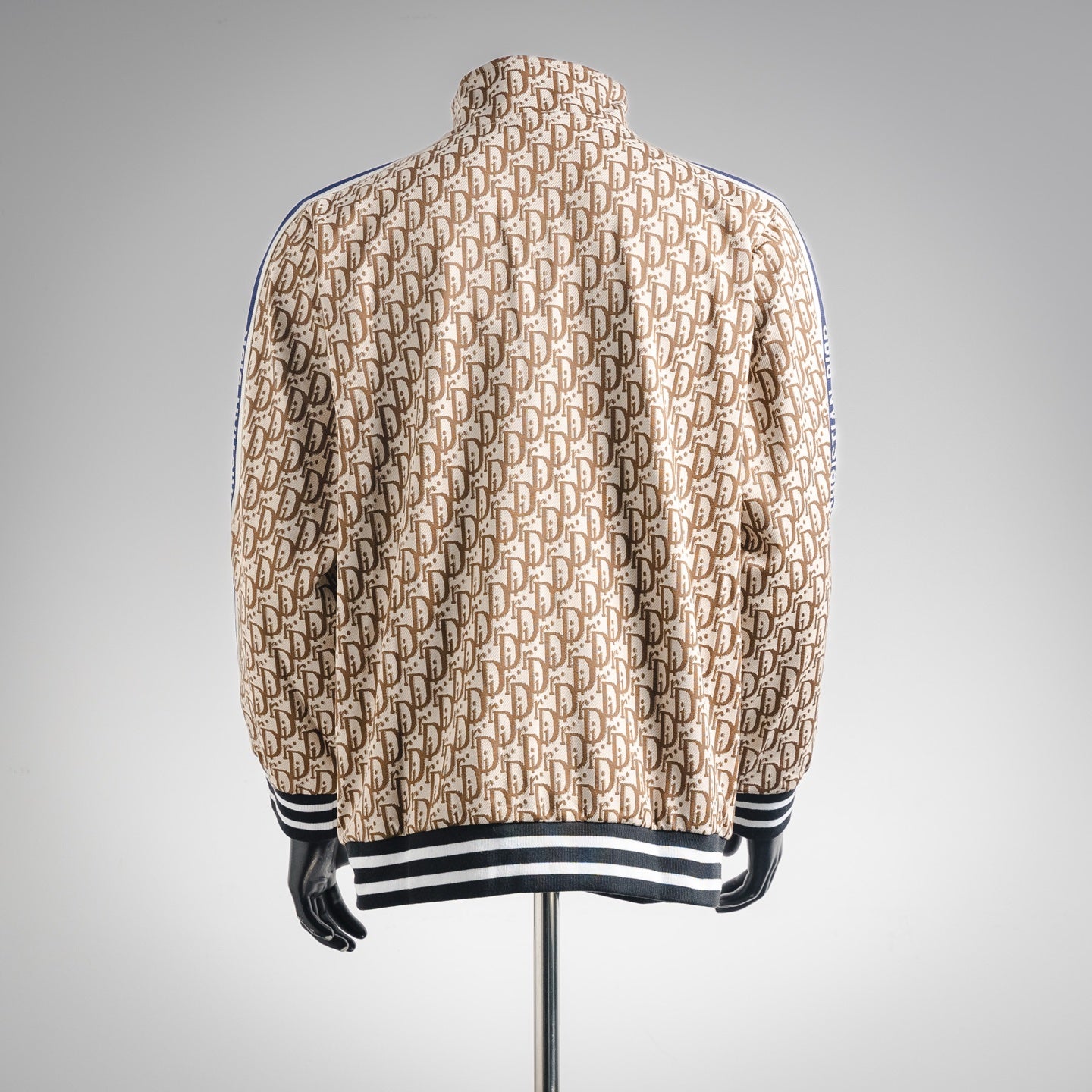 CD 25fw jacquard jacket