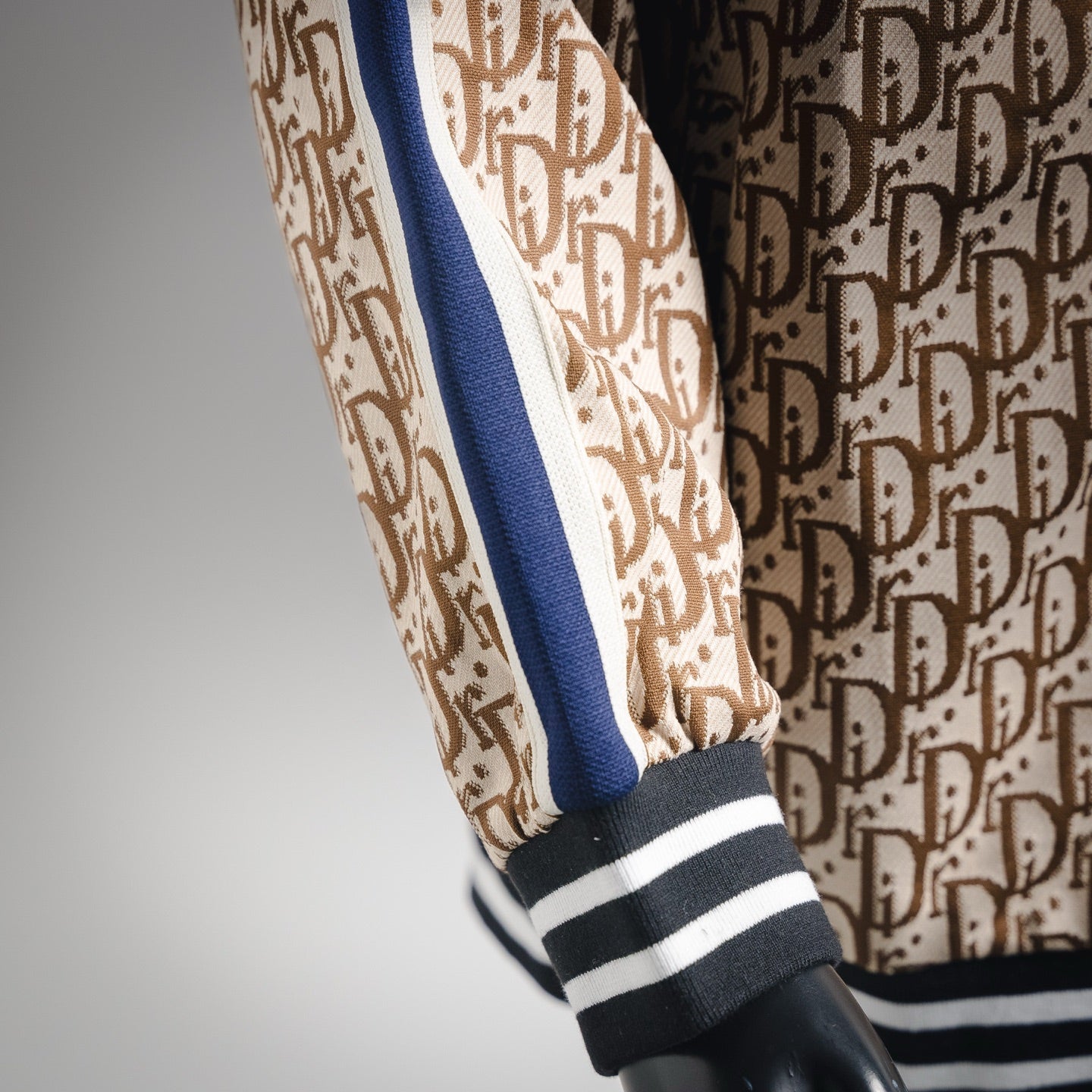 CD 25fw jacquard jacket