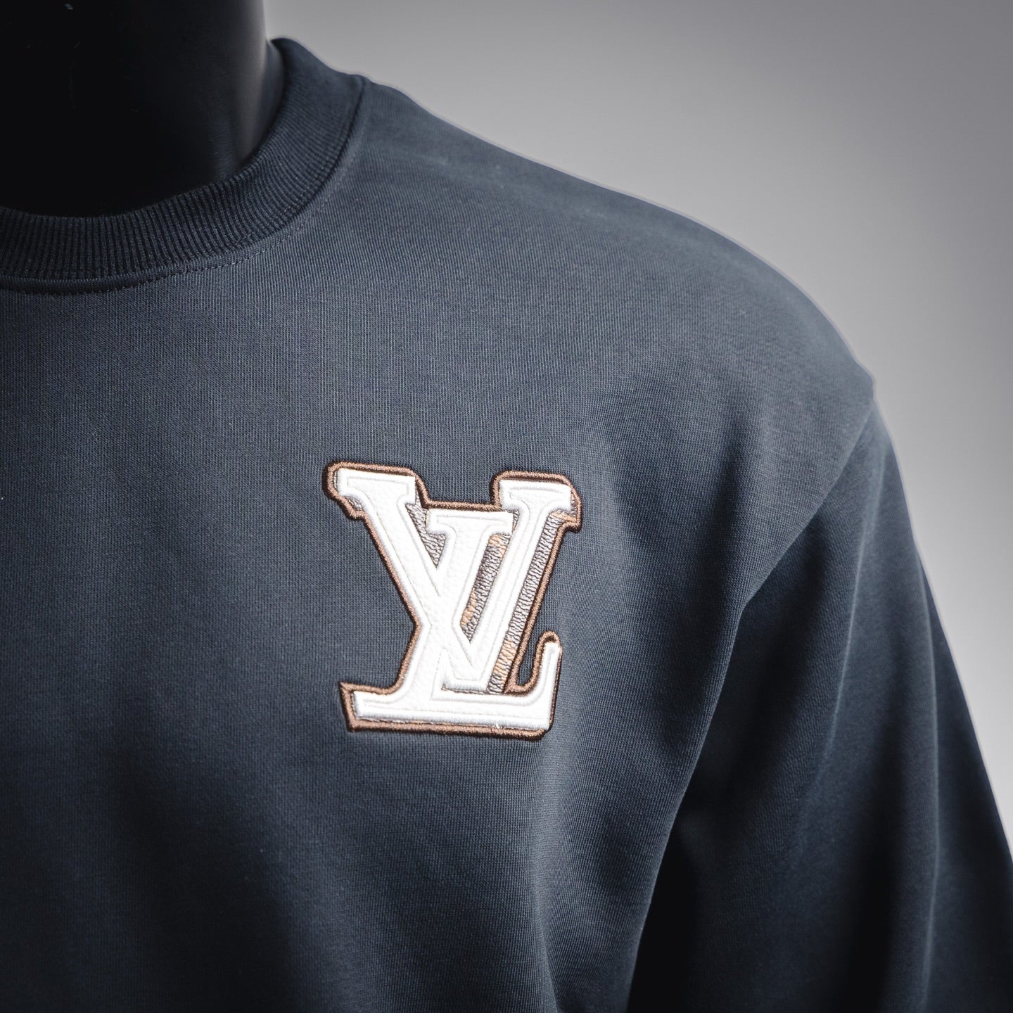 Louis 25fw embroidered shirt