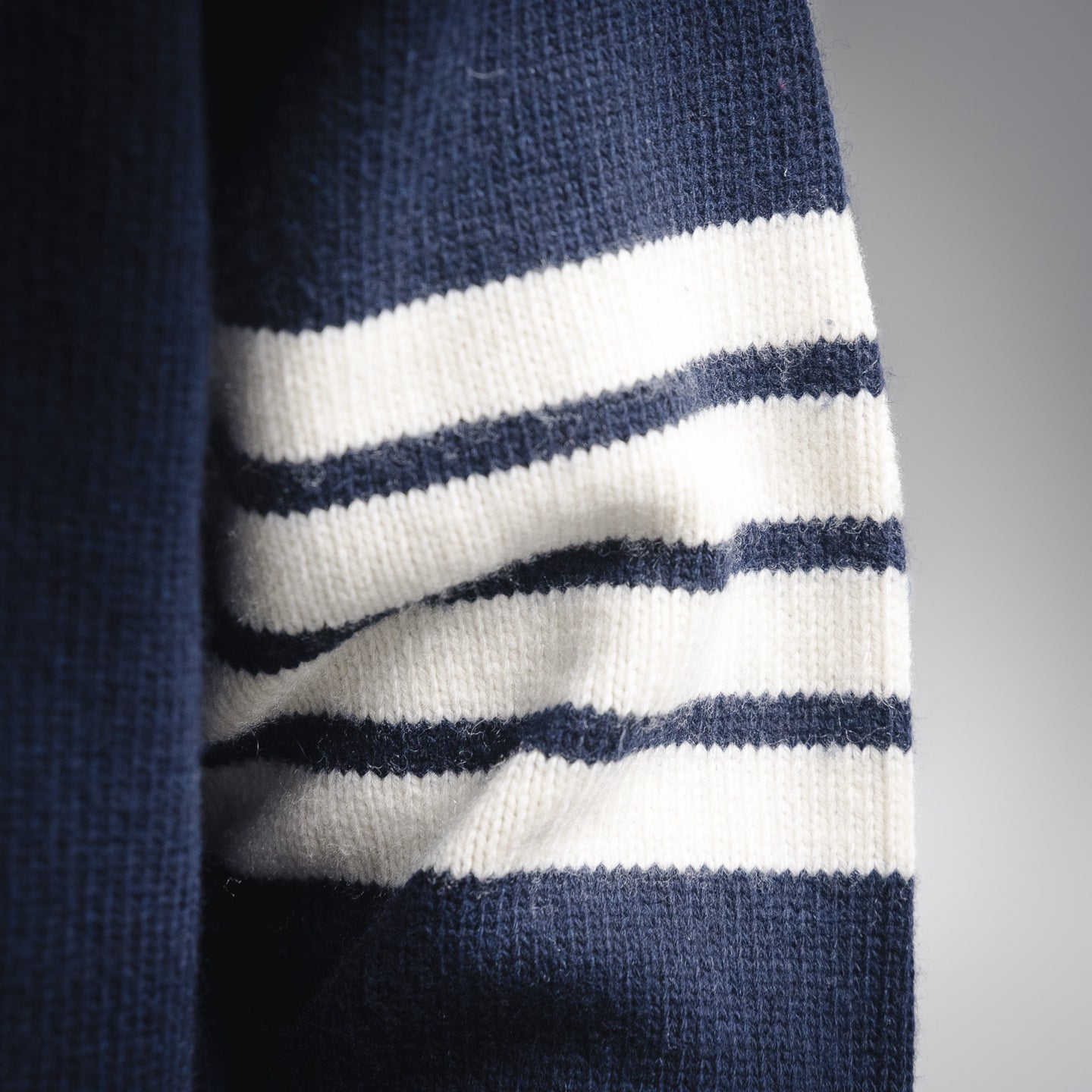 Thom 25fw all-match sweater