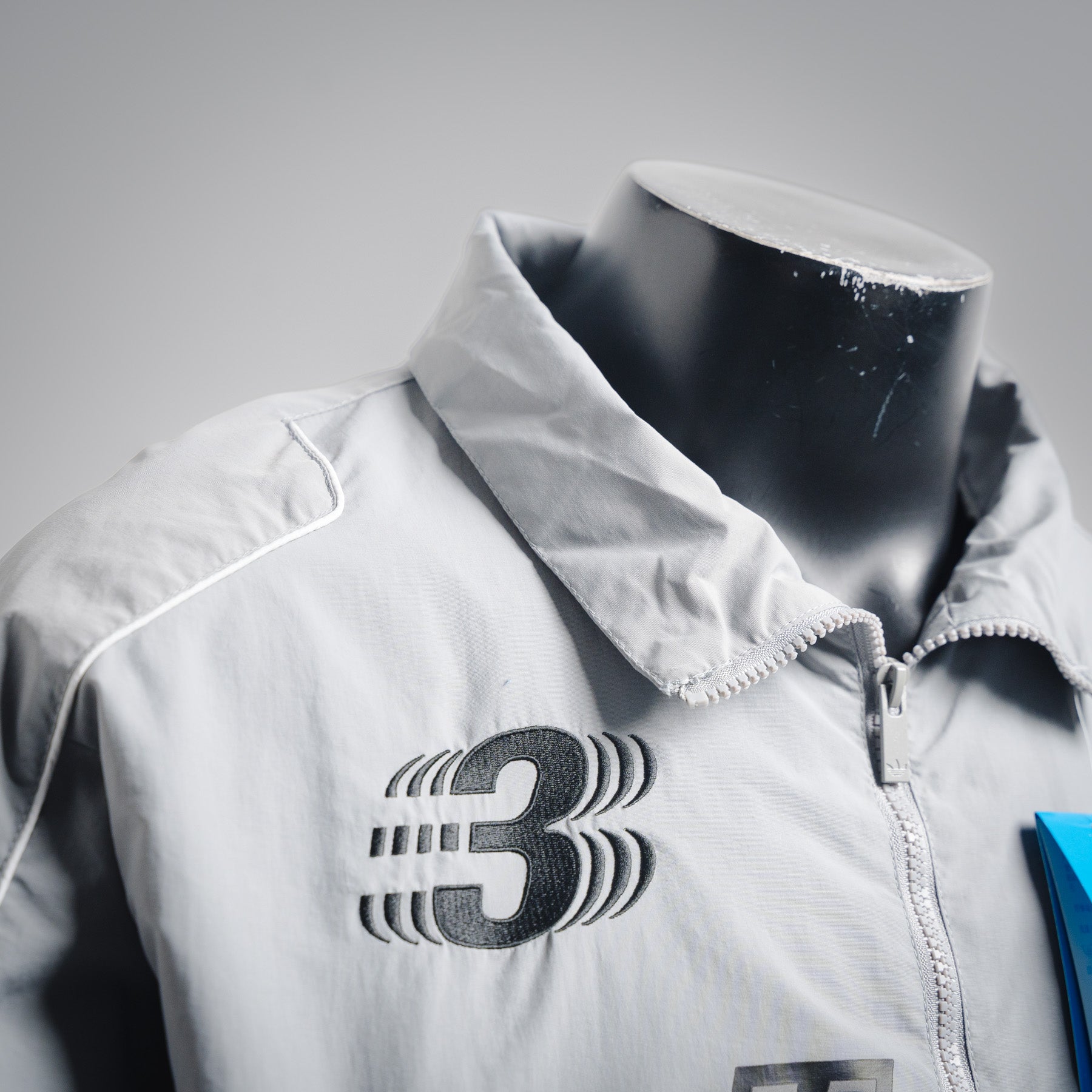 Adi 25fw leisure jacket