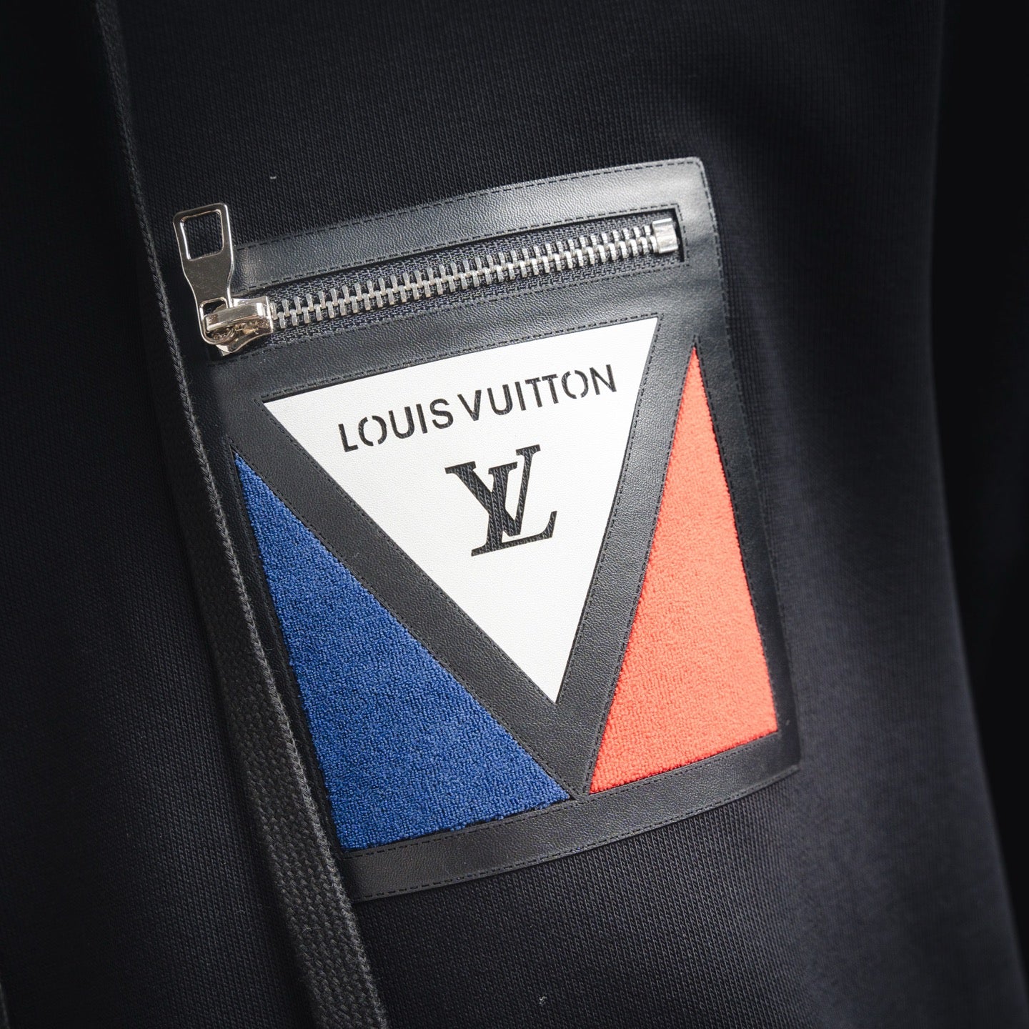 Louis 25fw leisure hoodie