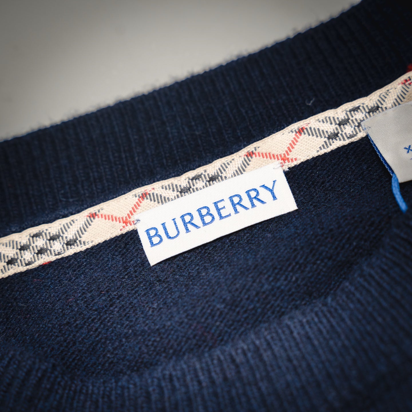 Burbery 25fw embroidered sweater