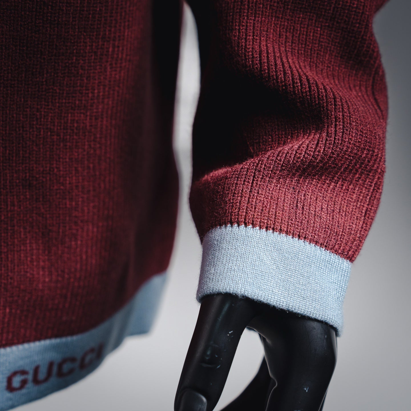 Guc 25fw leisure sweater