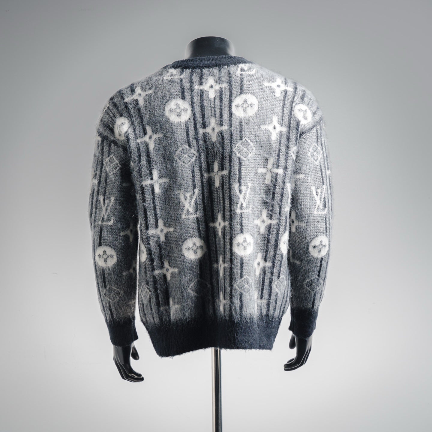 Louis 25fw jacquard sweater