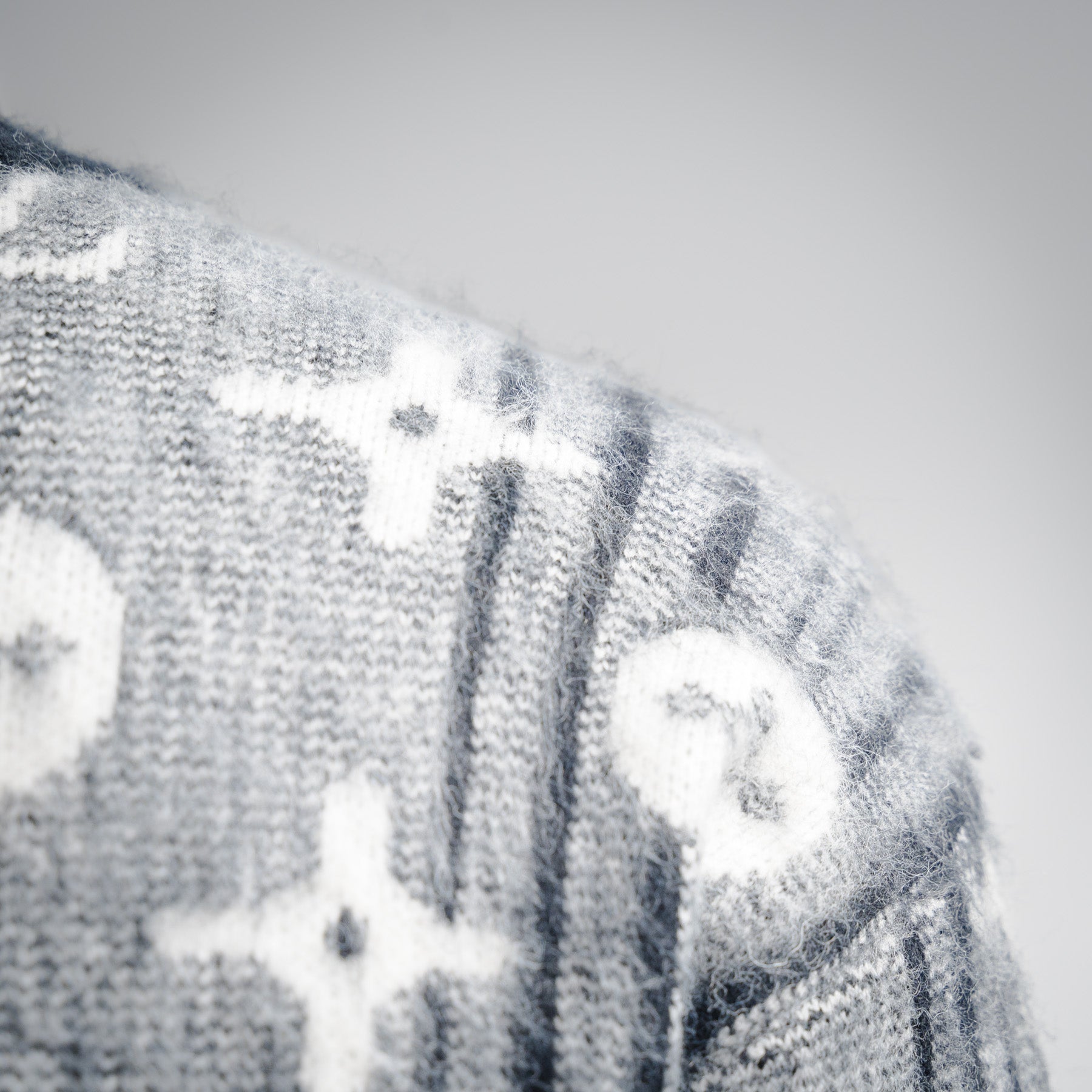 Louis 25fw jacquard sweater