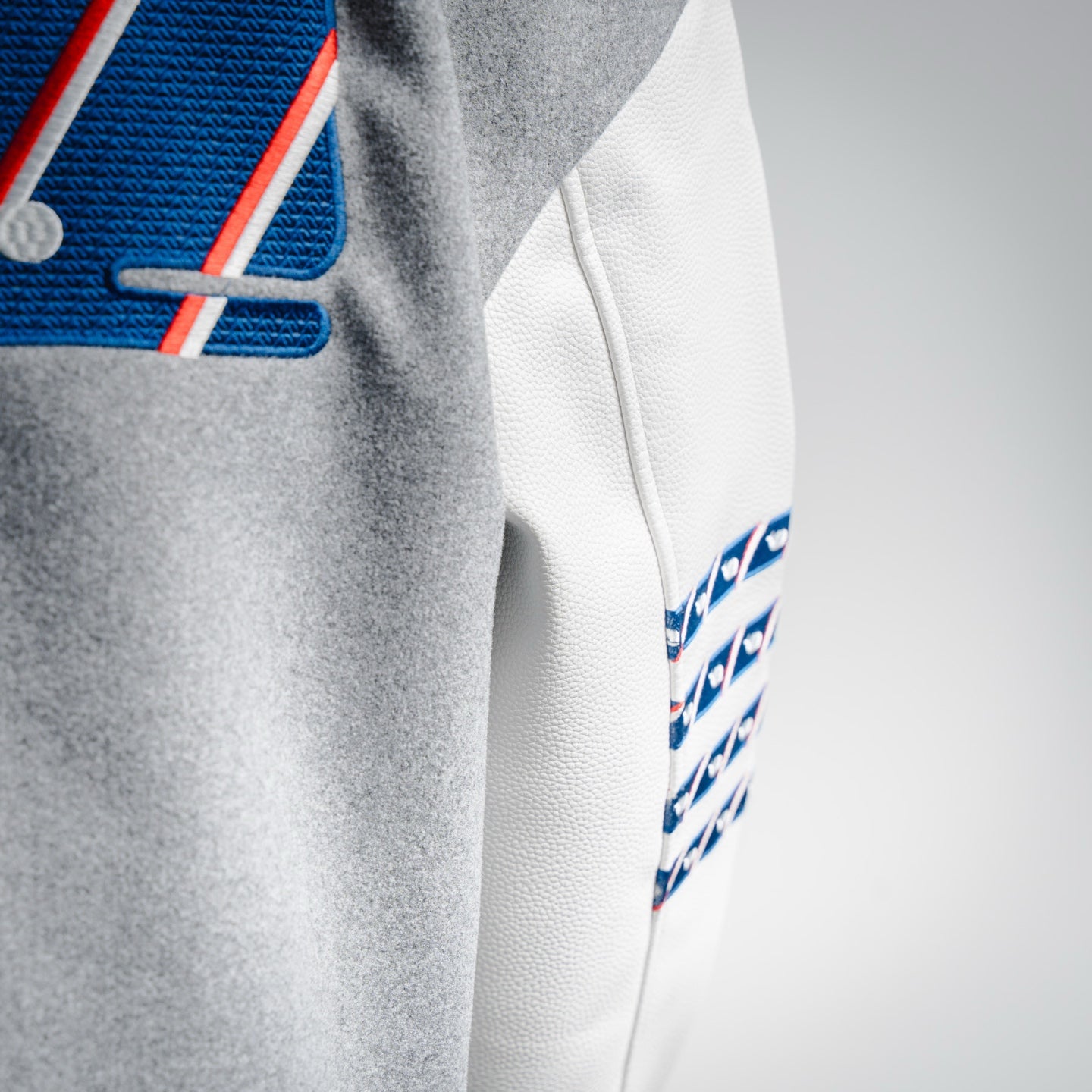 Thom 25fw embroidered jacket