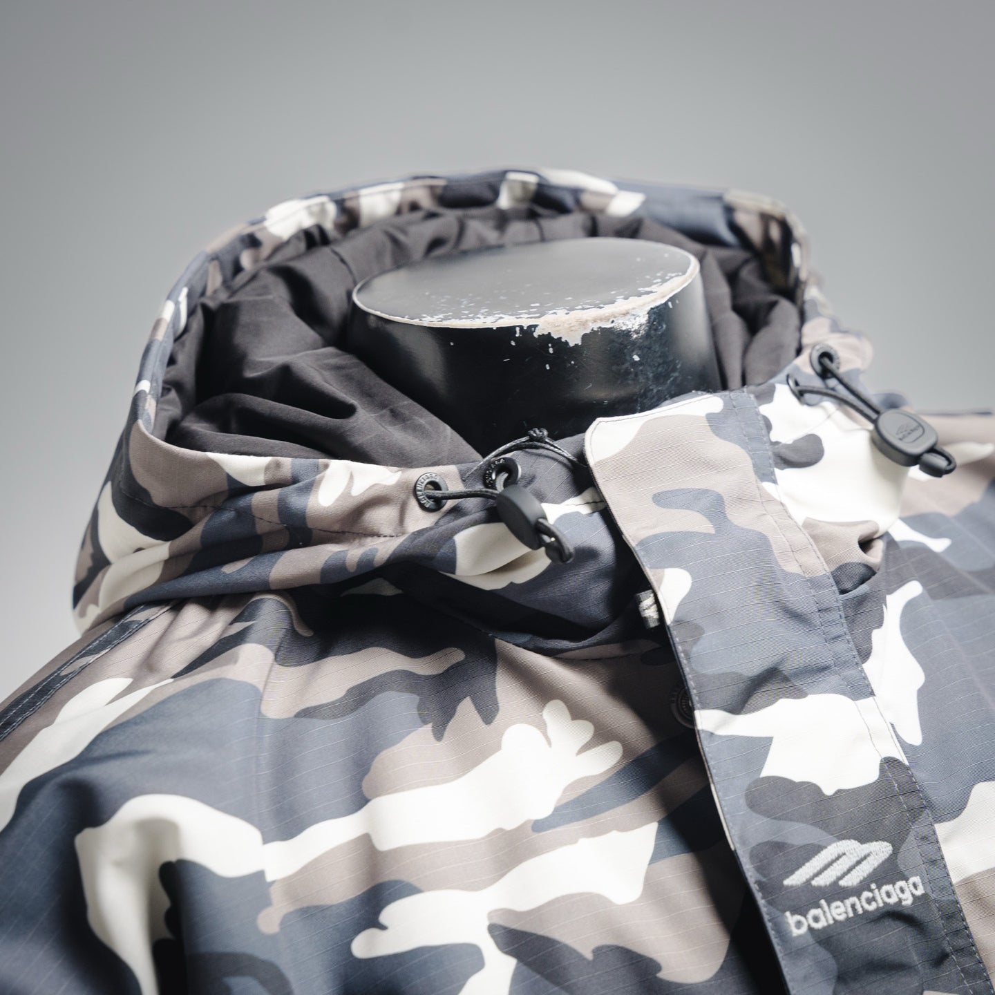 Balen 25fw hoodie jacket