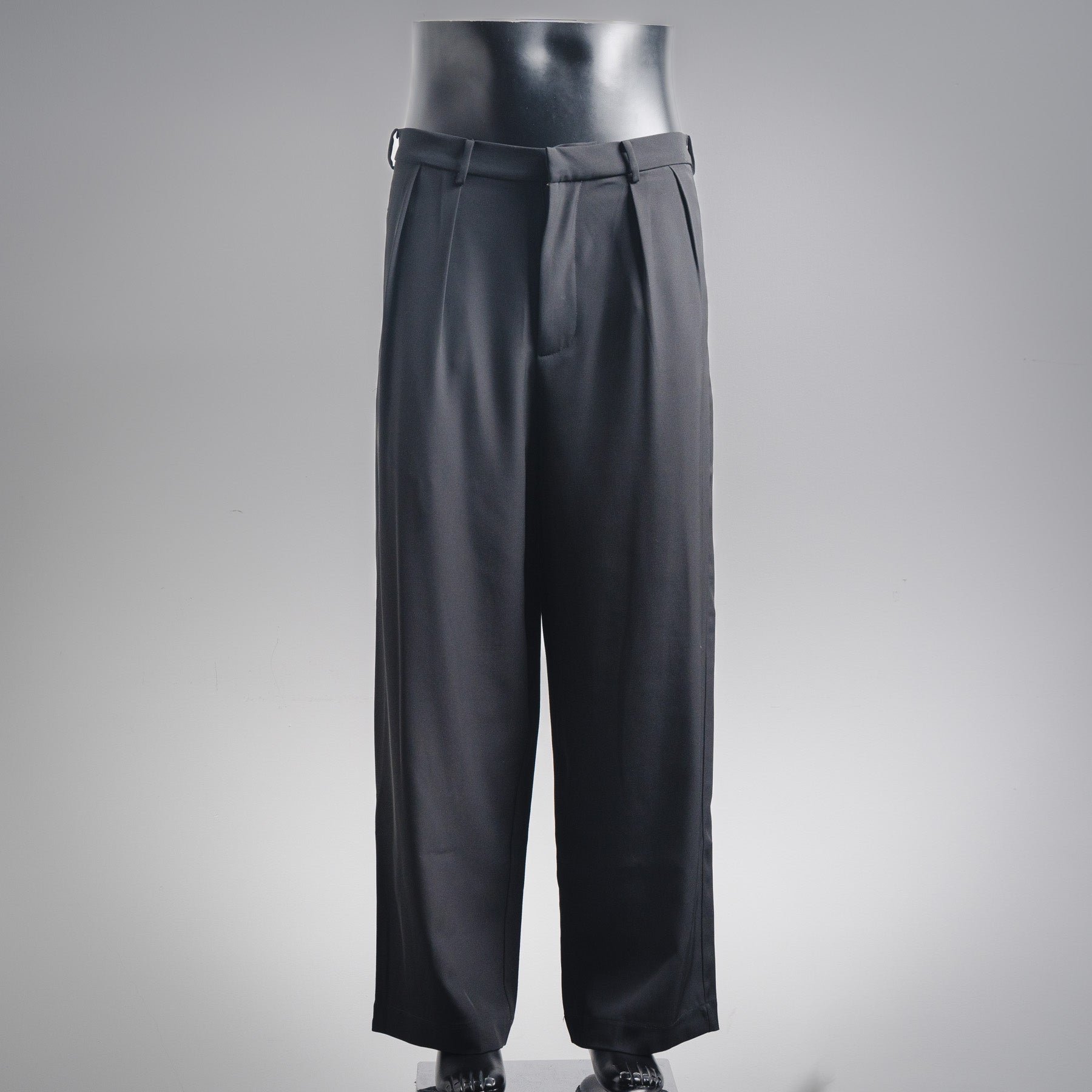 Loe 25fw all-match pants