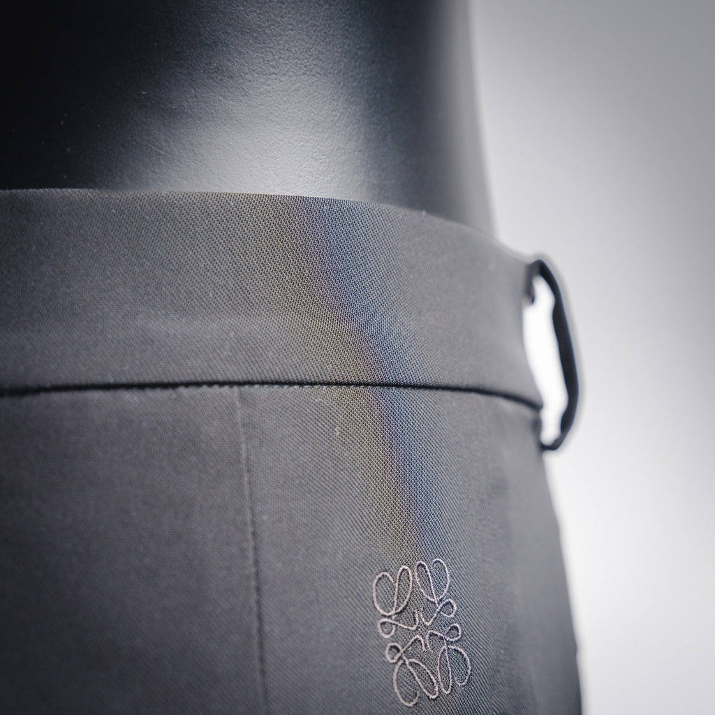 Loe 25fw all-match pants