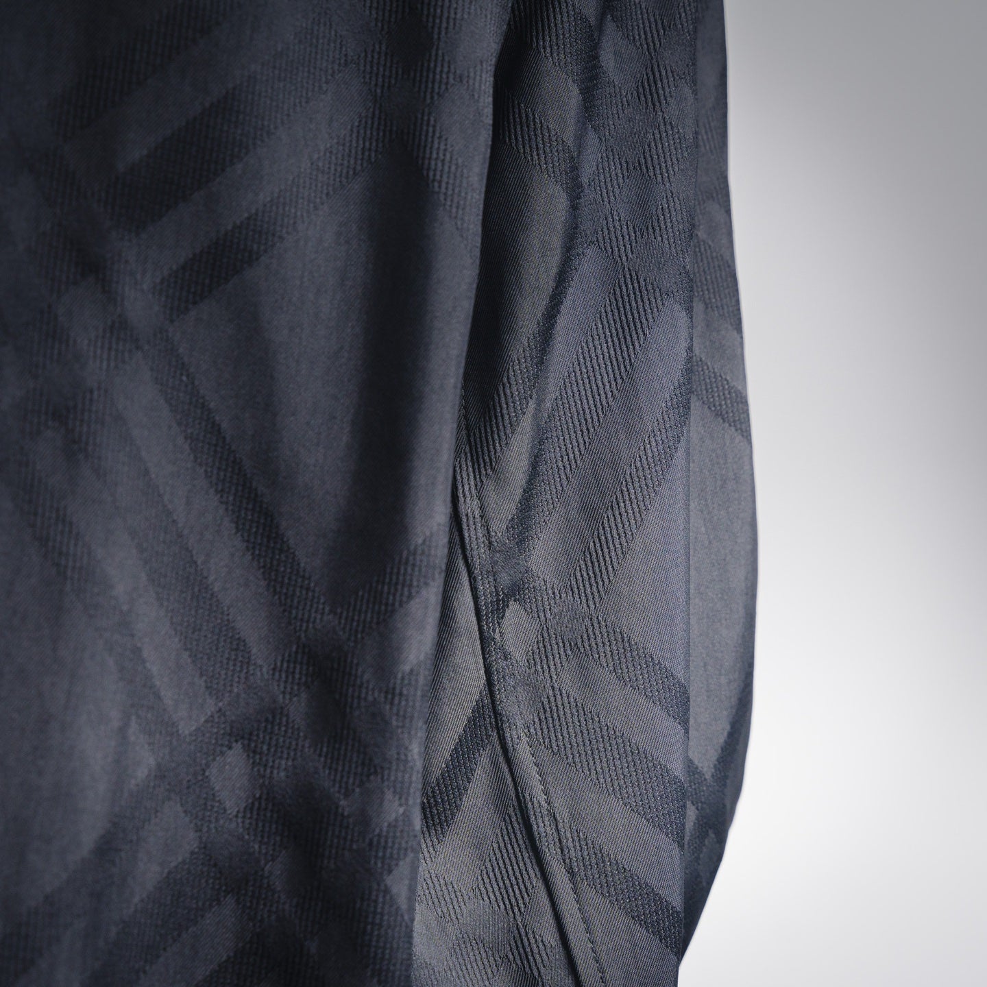 Burbery 25fw embroidered jacket