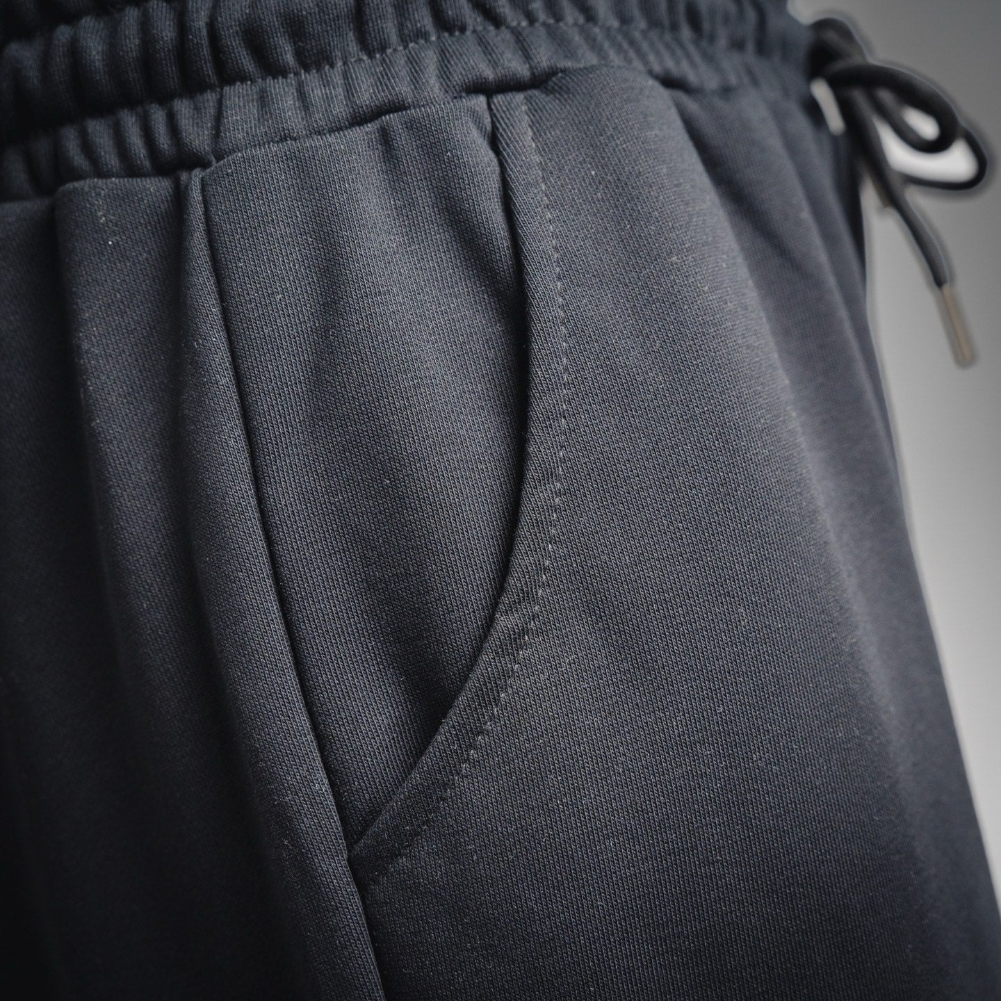 Balen 25fw embroidered pants