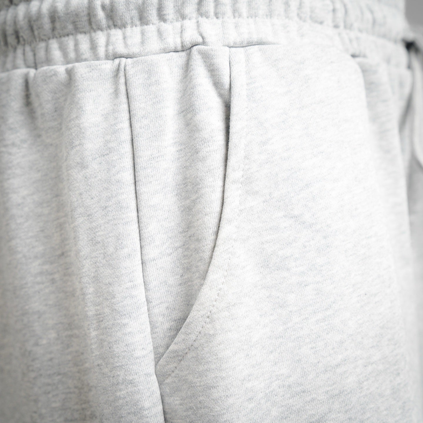 Balen 25fw embroidered pants